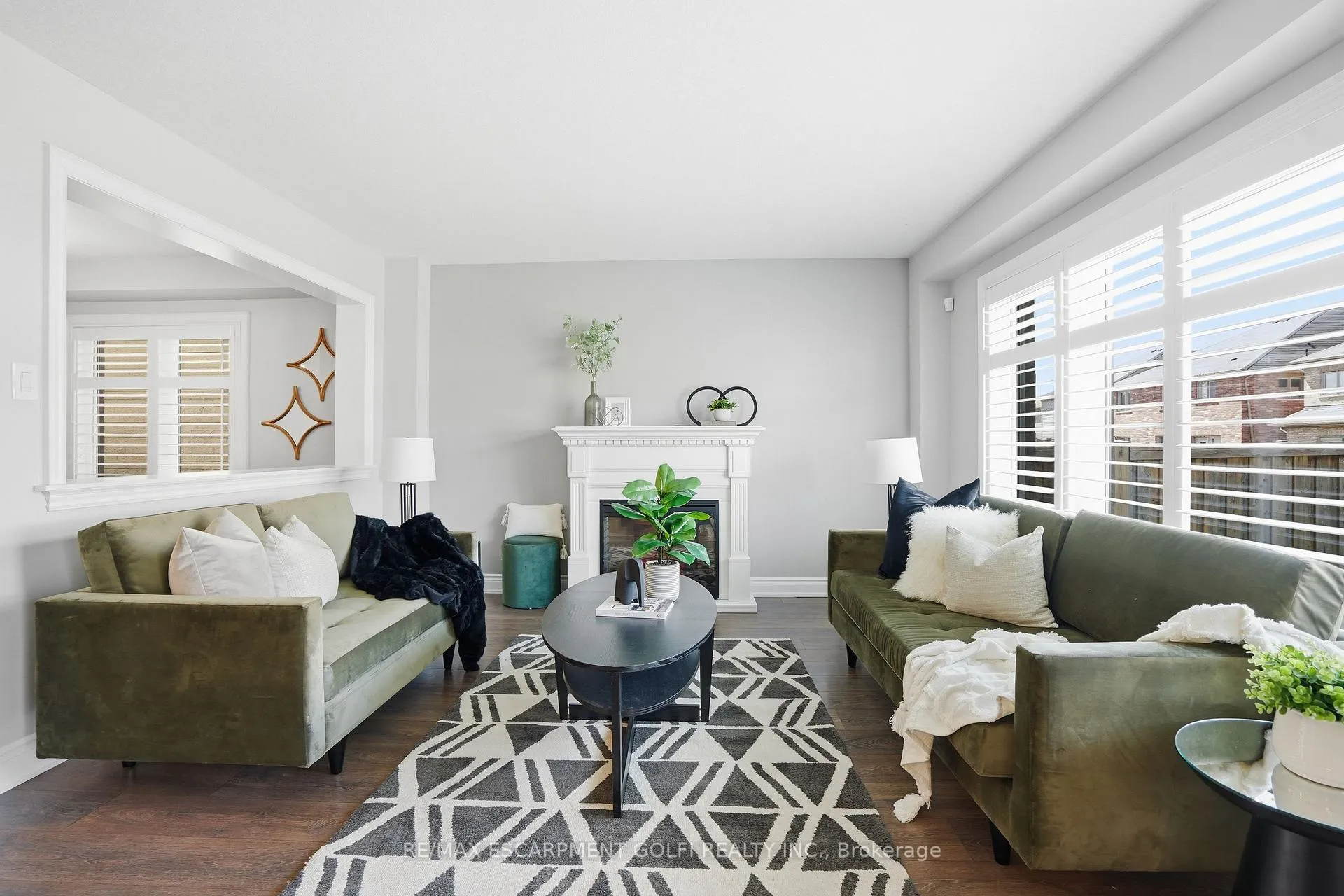 Photo 11 of 7703 Sycamore Drive, Niagara Falls, Brown — HOMEH