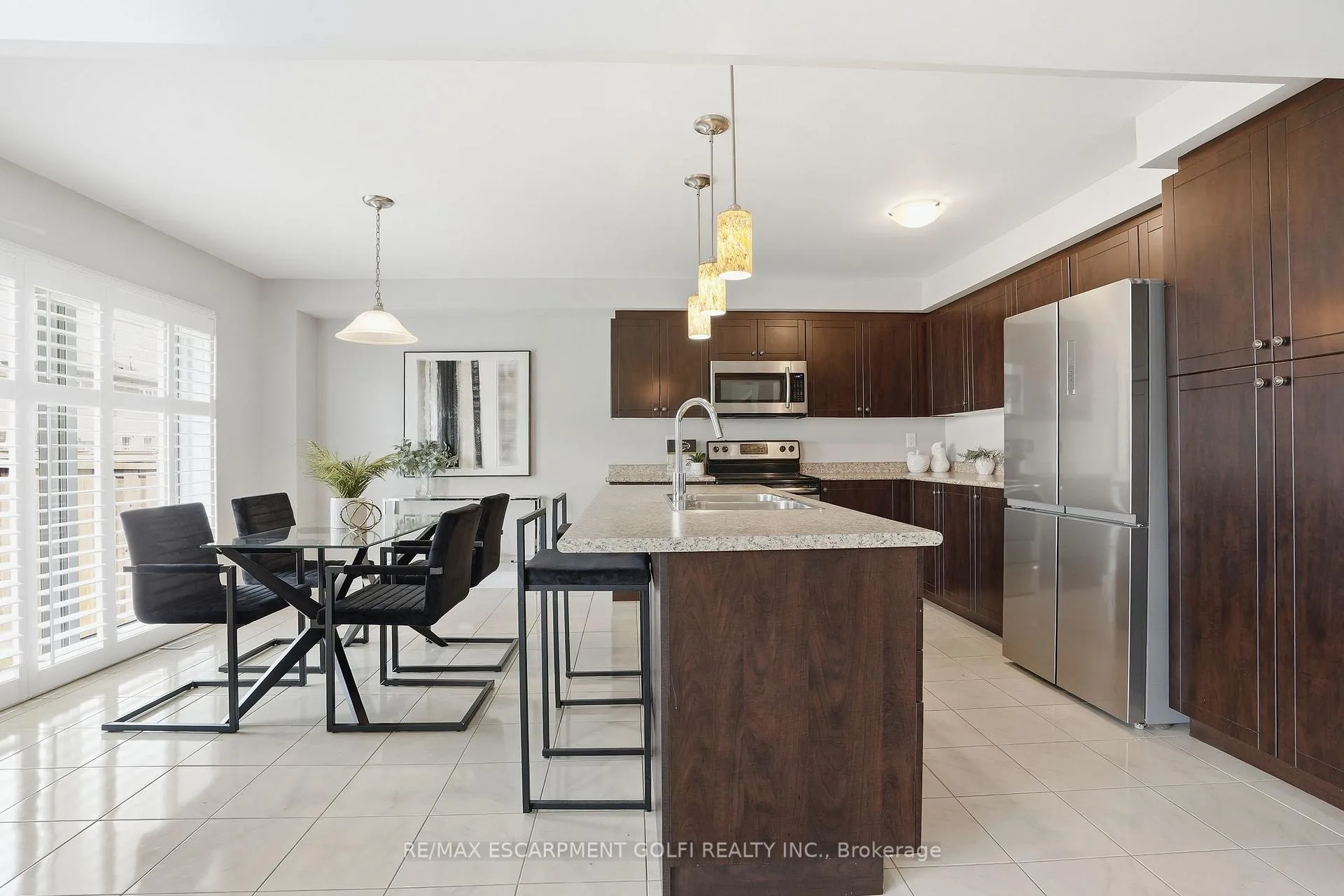 Photo 12 of 7703 Sycamore Drive, Niagara Falls, Brown — HOMEH