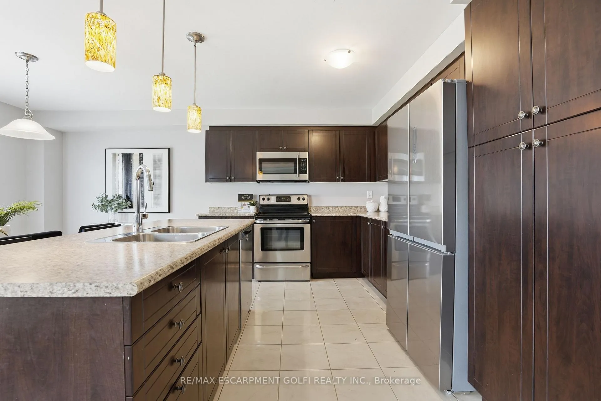 Photo 13 of 7703 Sycamore Drive, Niagara Falls, Brown — HOMEH