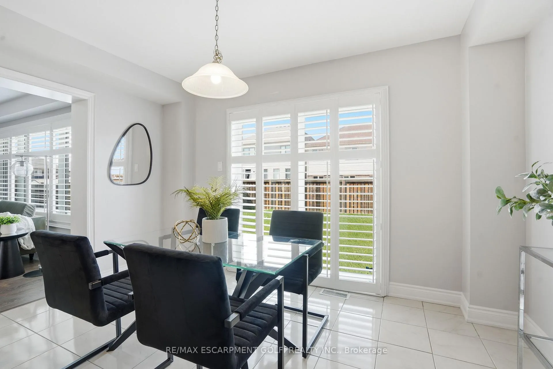 Photo 17 of 7703 Sycamore Drive, Niagara Falls, Brown — HOMEH