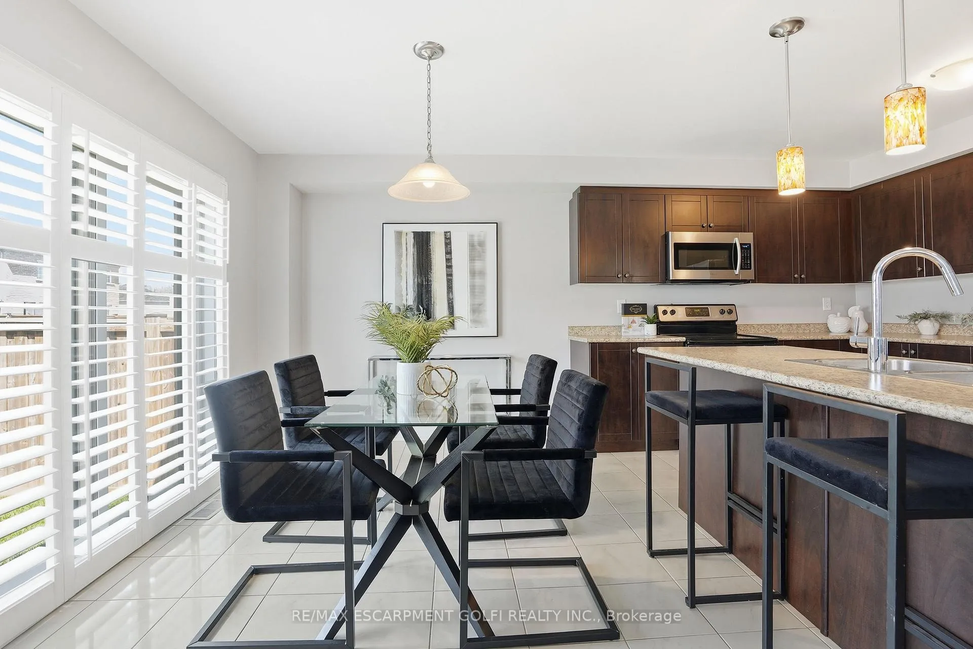 Photo 18 of 7703 Sycamore Drive, Niagara Falls, Brown — HOMEH