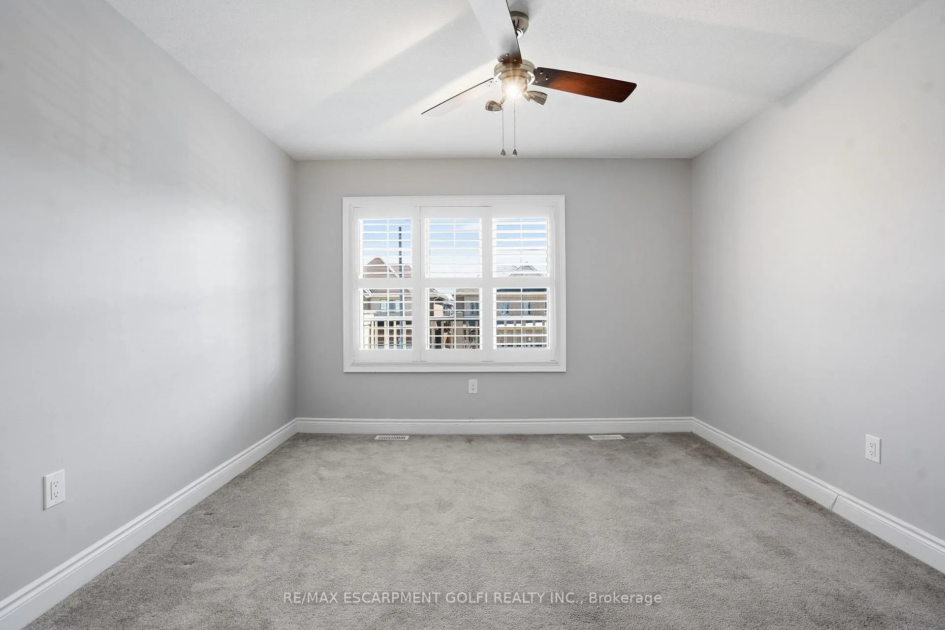 Photo 20 of 7703 Sycamore Drive, Niagara Falls, Brown — HOMEH