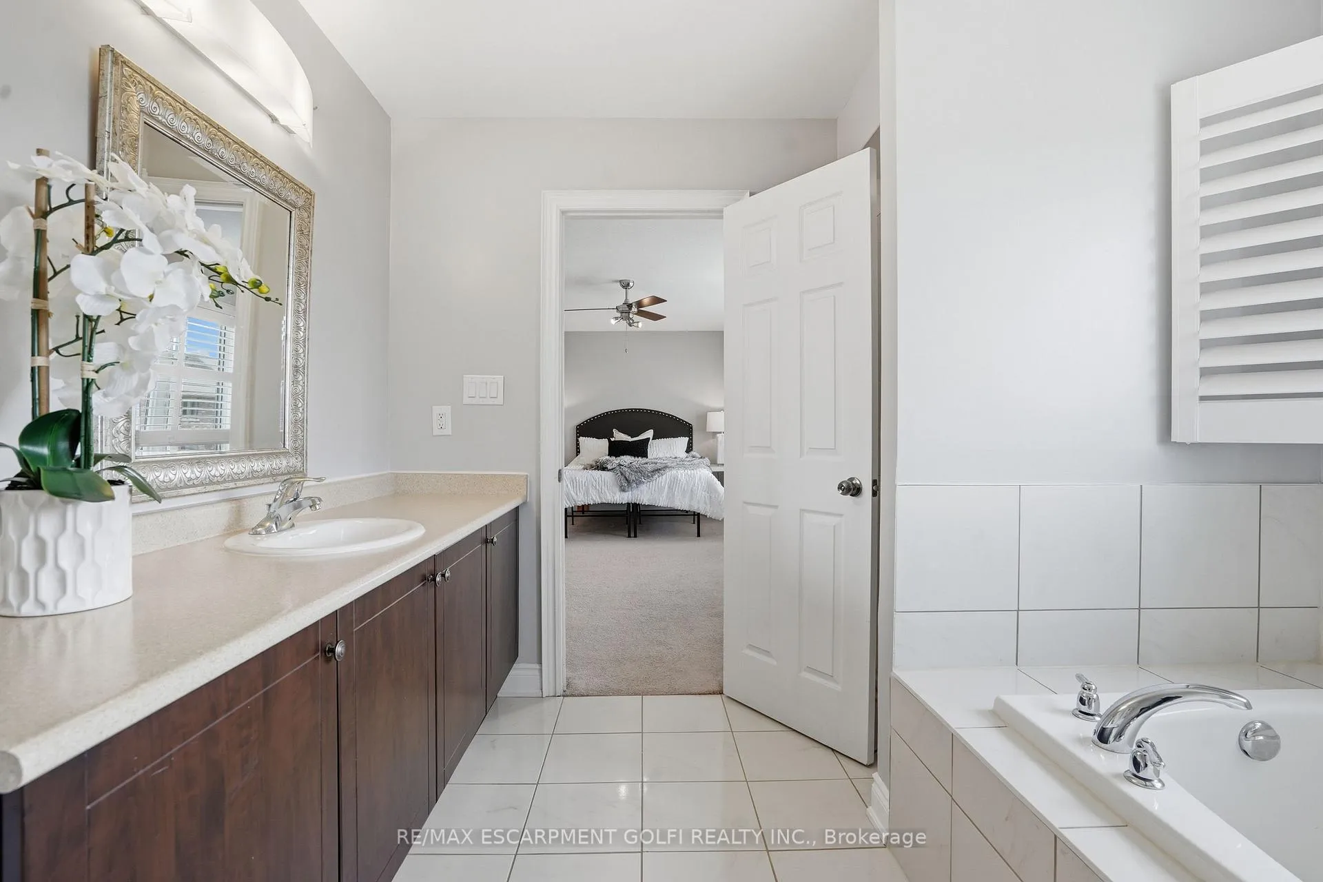 Photo 30 of 7703 Sycamore Drive, Niagara Falls, Brown — HOMEH