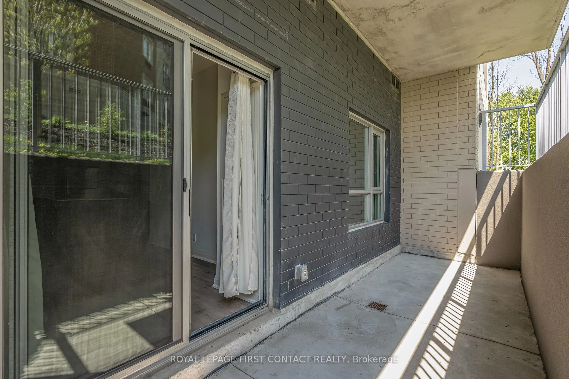 Photo 13 of Unit 106, 58 Lakeside Terrace, Barrie, Little Lake — HOMEH
