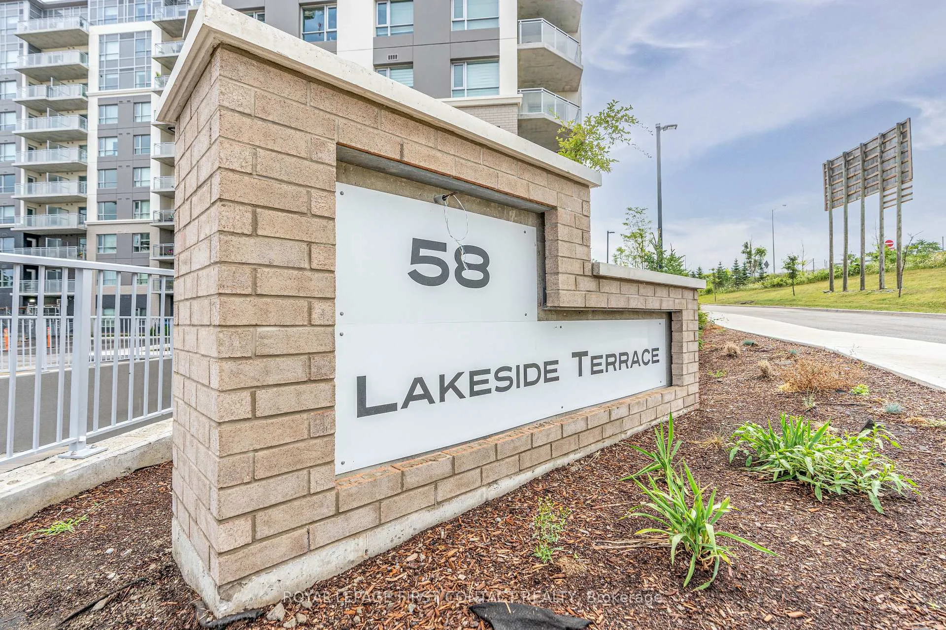 Photo 17 of Unit 106, 58 Lakeside Terrace, Barrie, Little Lake — HOMEH