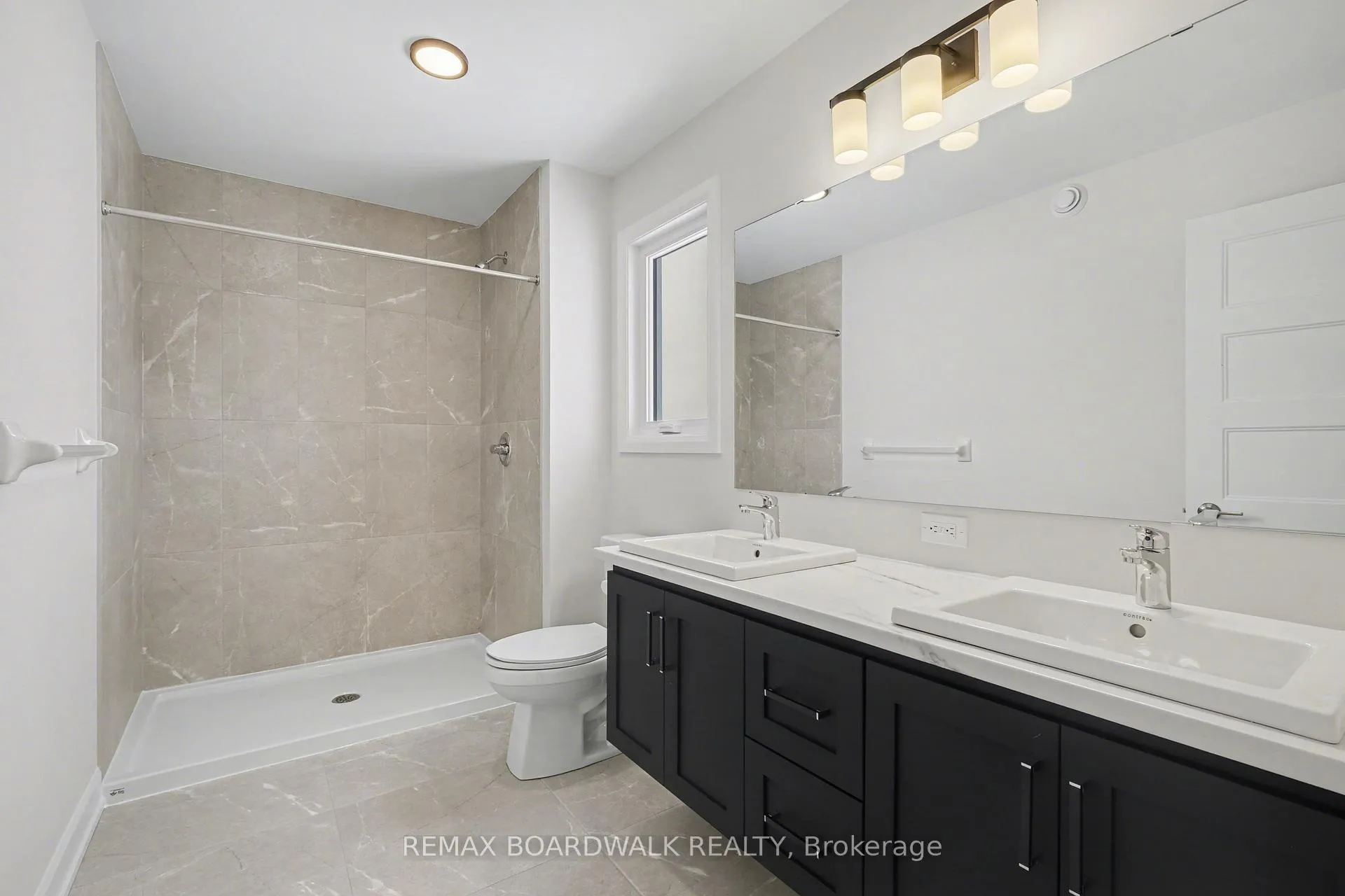 Photo 12 of 967 Chablis Crescent, Russell, Embrun — HOMEH