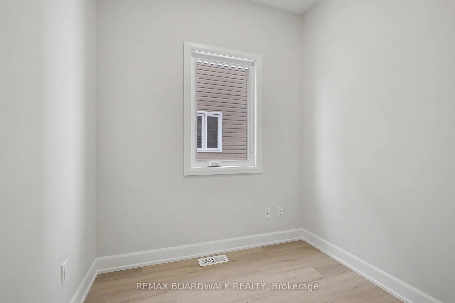 Photo 17 of 967 Chablis Crescent, Russell, Embrun — HOMEH