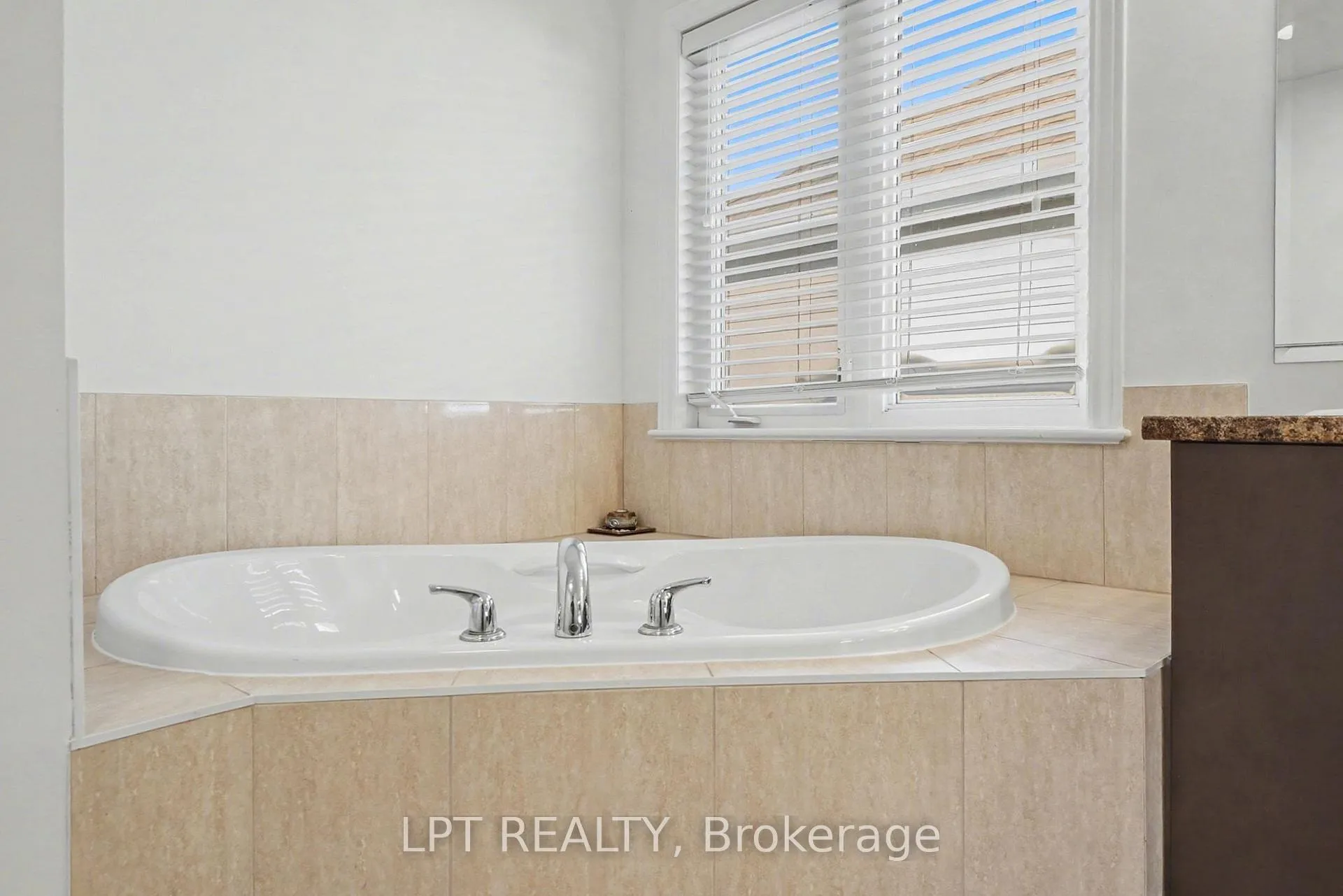 Photo 22 of 269 Gracewood Crescent, Ottawa, Blossom Park/Kemp Park/Findlay Creek — HOMEH