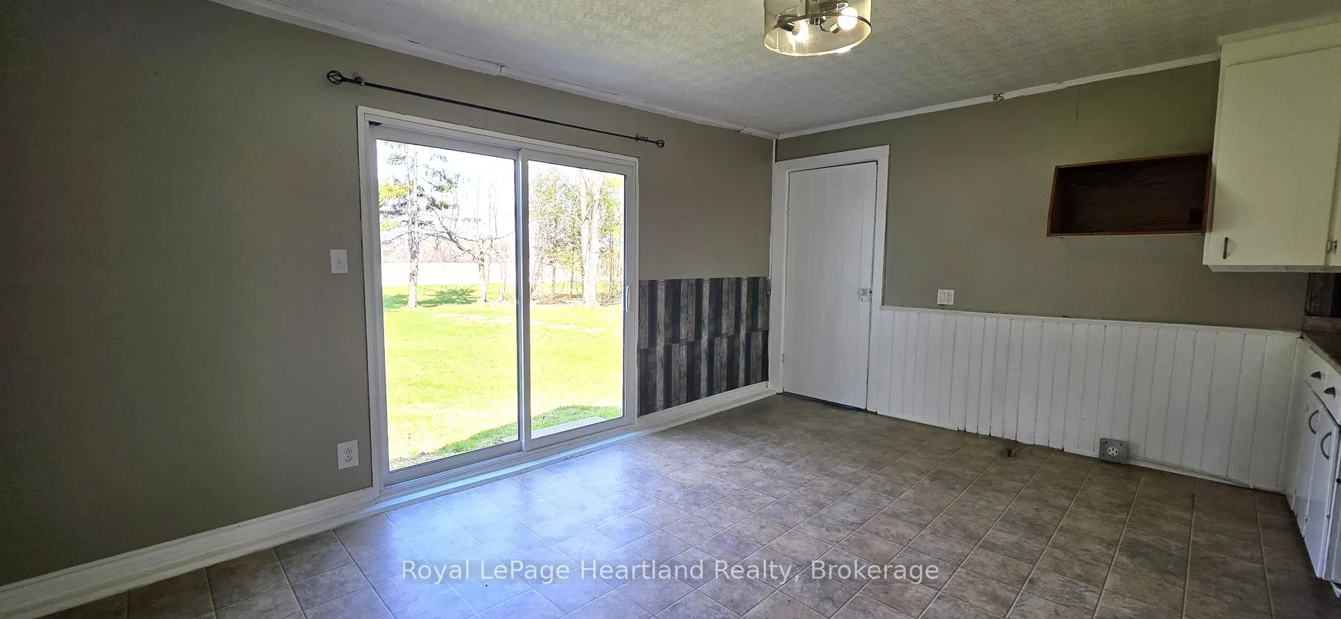 Photo 6 of 42656 Graham Road, Huron East, Brussels — HOMEH