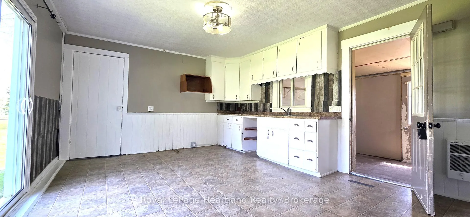 Photo 7 of 42656 Graham Road, Huron East, Brussels — HOMEH
