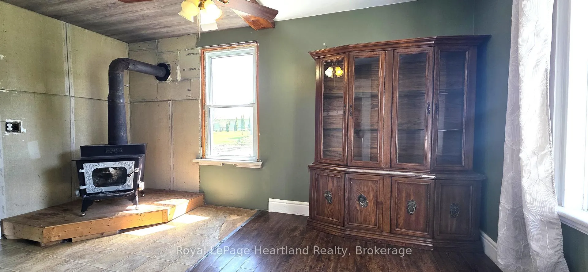 Photo 11 of 42656 Graham Road, Huron East, Brussels — HOMEH