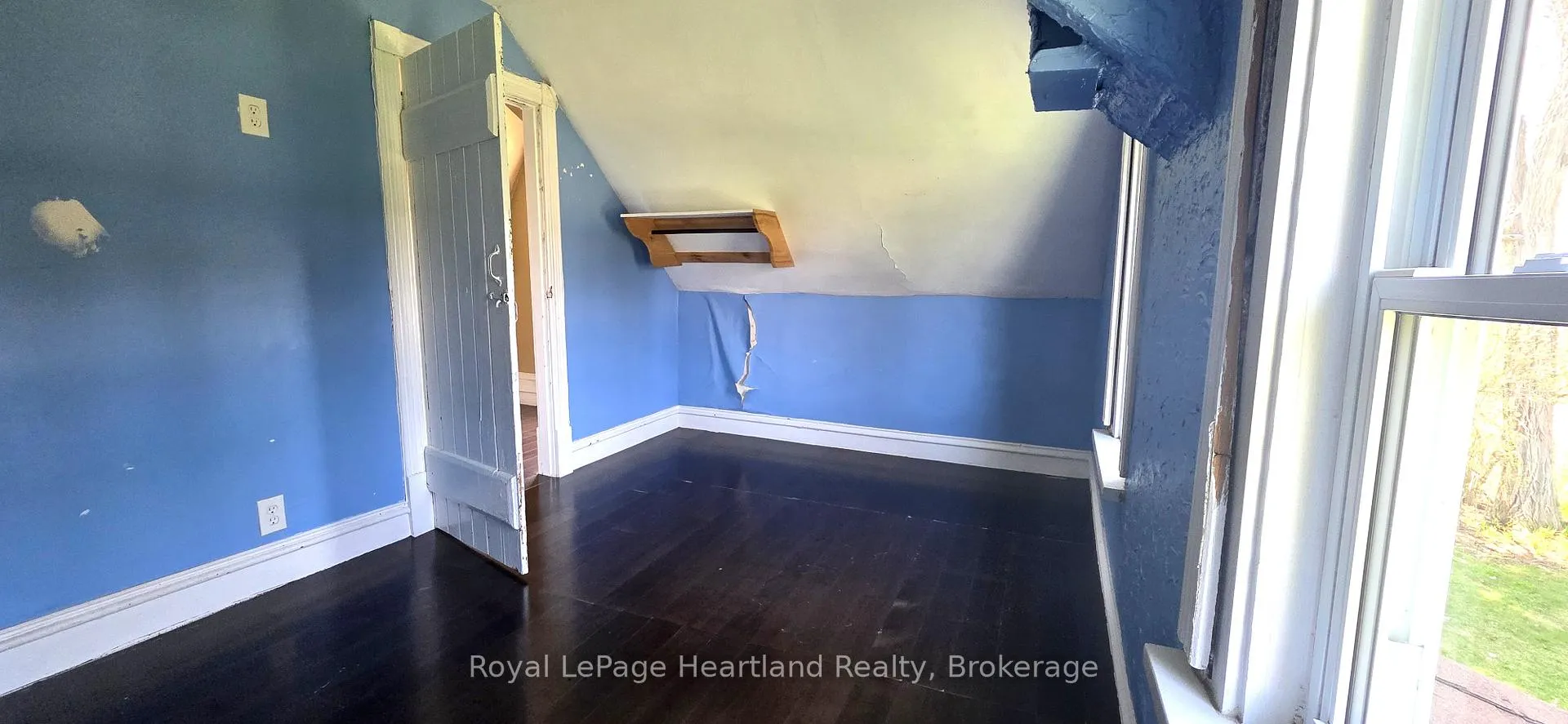 Photo 14 of 42656 Graham Road, Huron East, Brussels — HOMEH