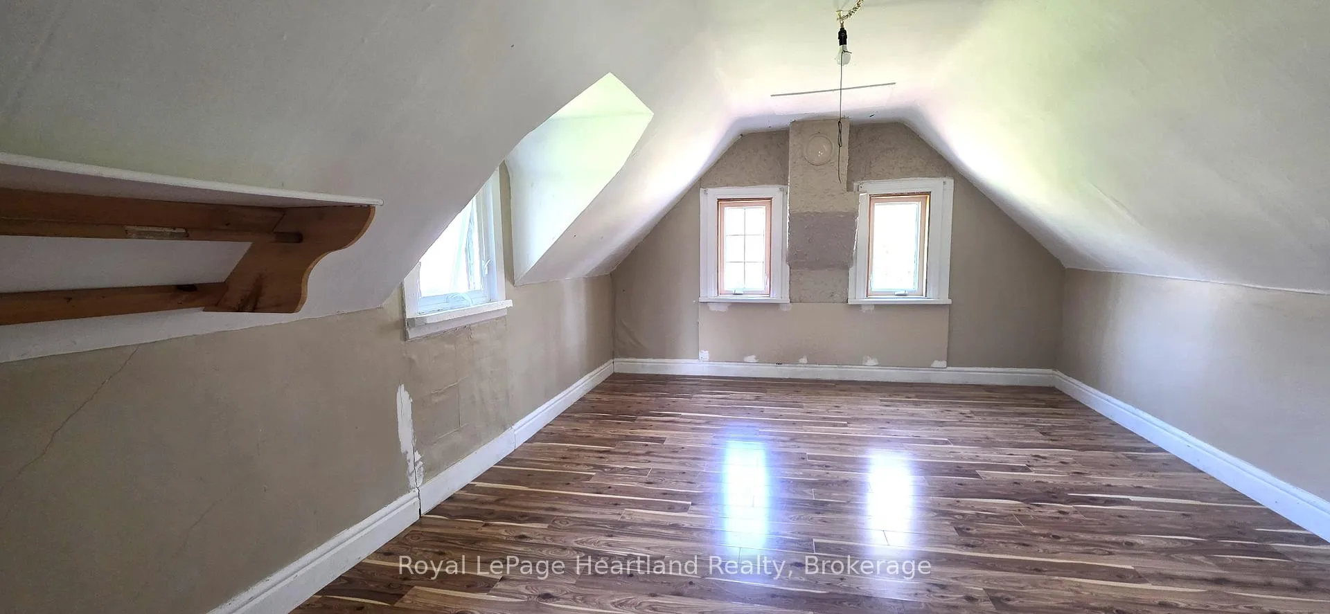 Photo 16 of 42656 Graham Road, Huron East, Brussels — HOMEH