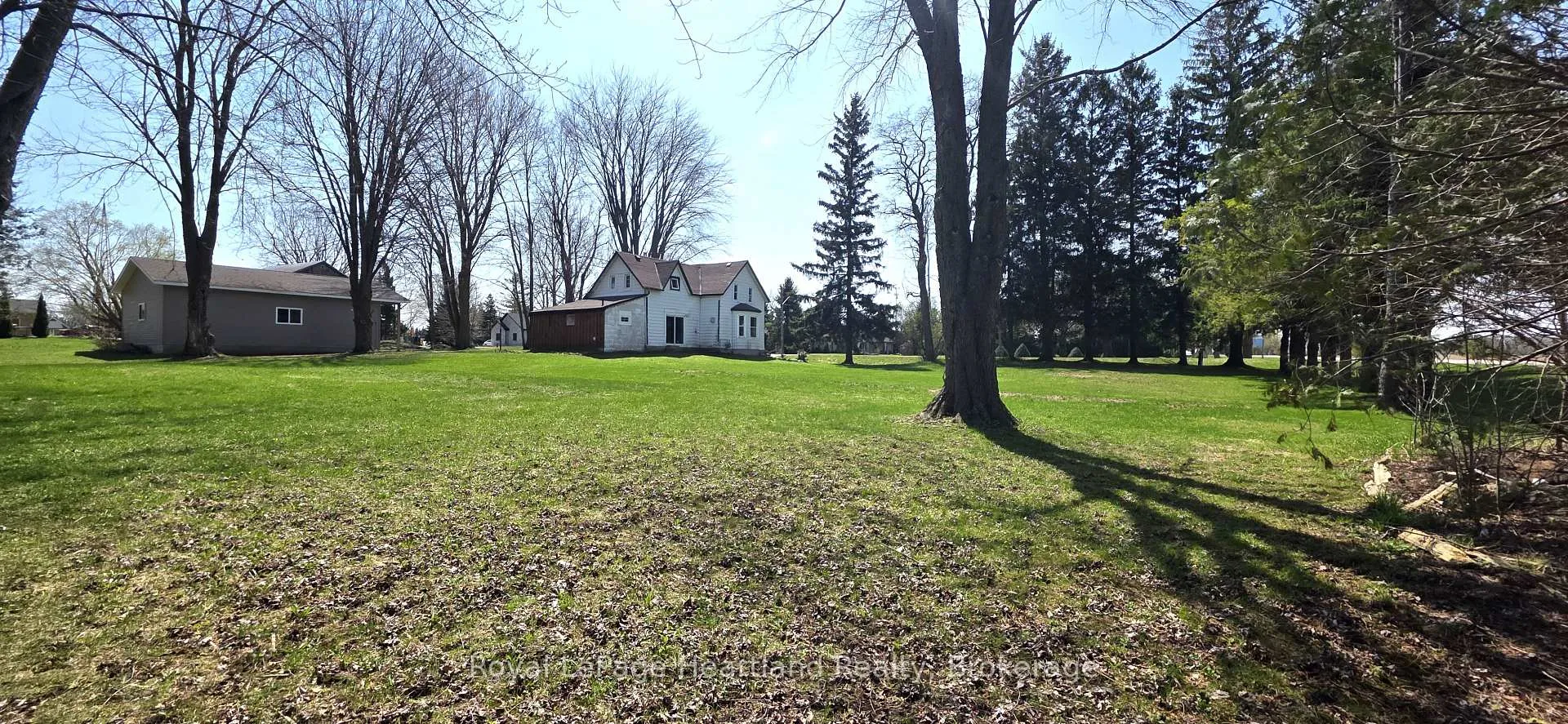 Photo 27 of 42656 Graham Road, Huron East, Brussels — HOMEH