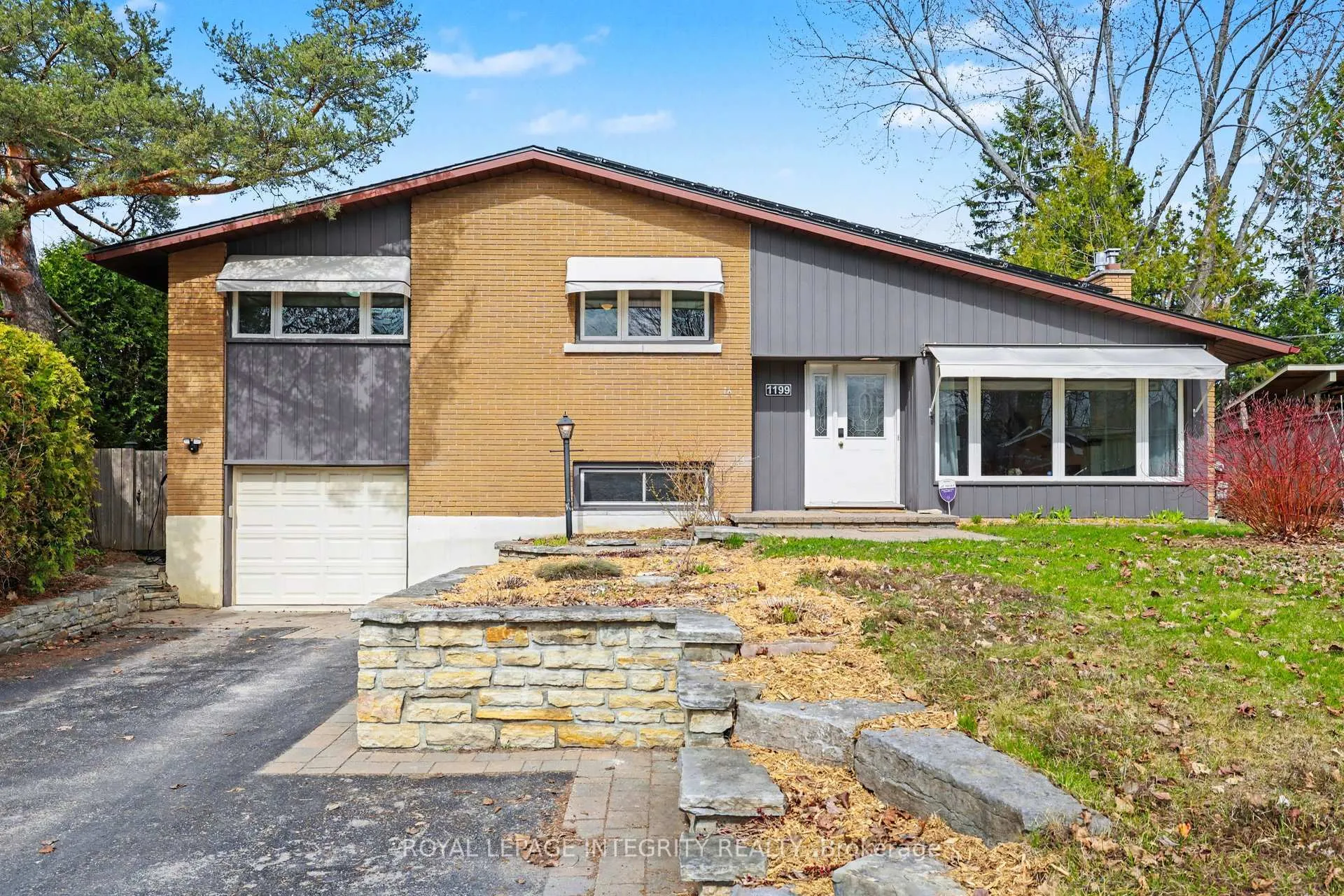 Photo 1 of 1199 Stanton Road, Ottawa, Queensway Terrace South/Ridgeview — HOMEH