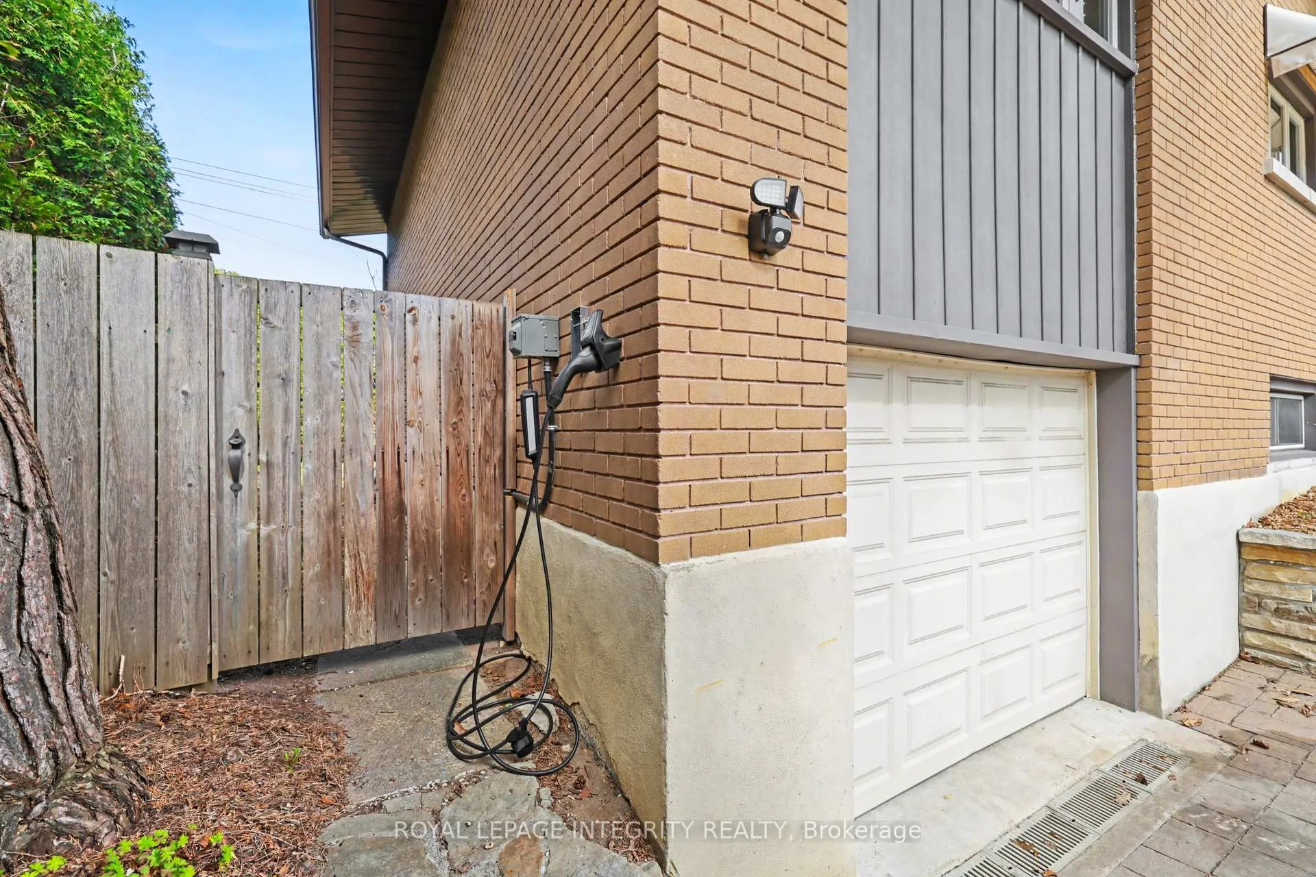 Photo 22 of 1199 Stanton Road, Ottawa, Queensway Terrace South/Ridgeview — HOMEH