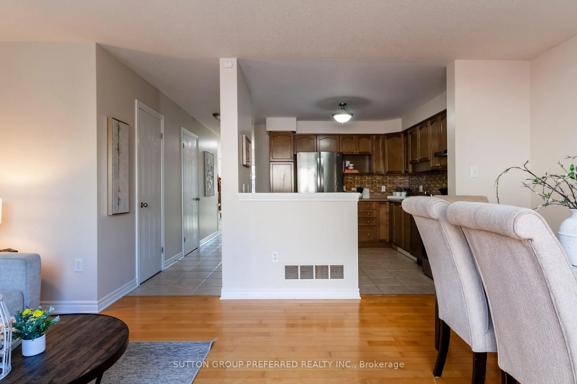 Photo 14 of Unit 32, 1059 Whetherfield Street, London, North M — HOMEH