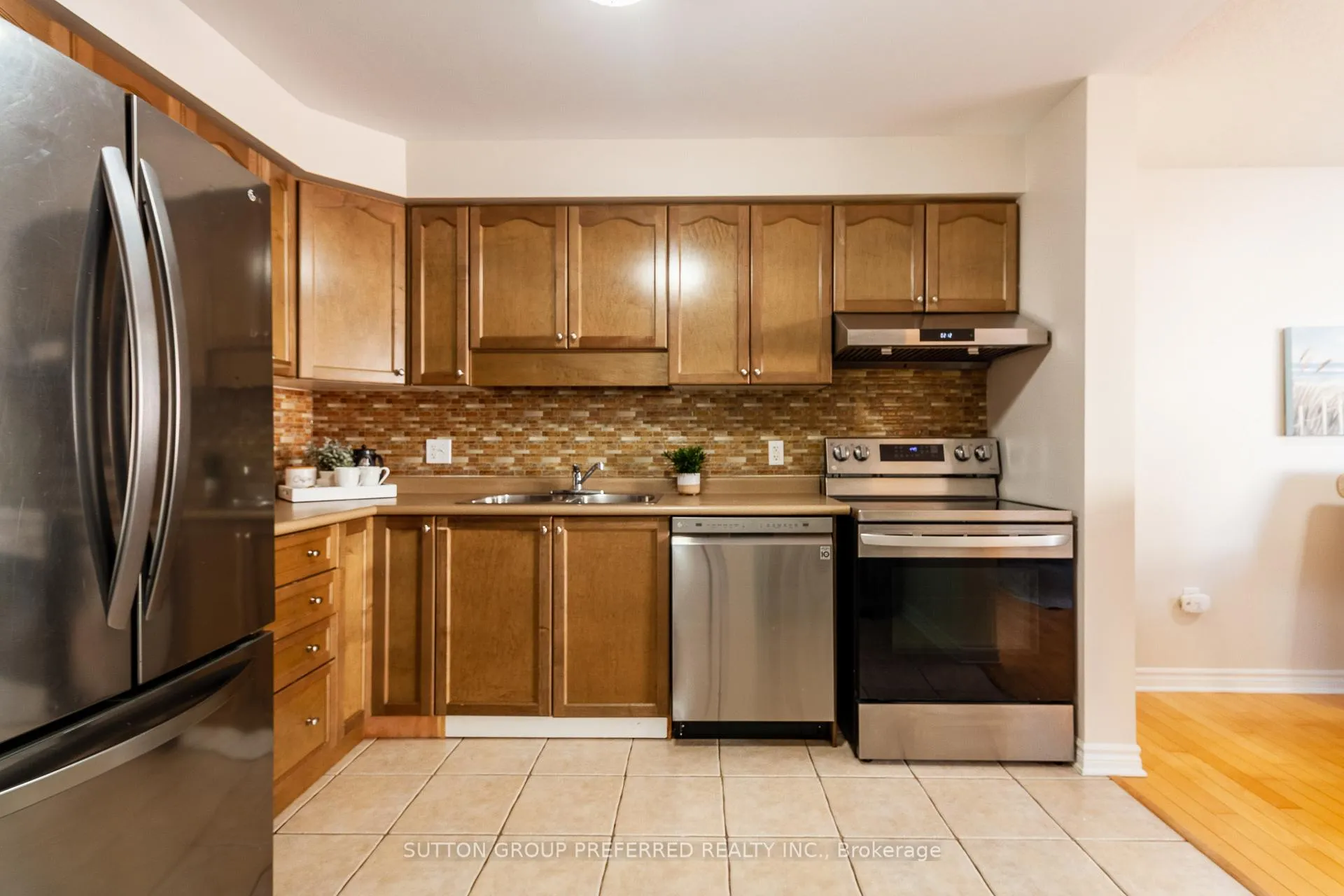Photo 20 of Unit 32, 1059 Whetherfield Street, London, North M — HOMEH