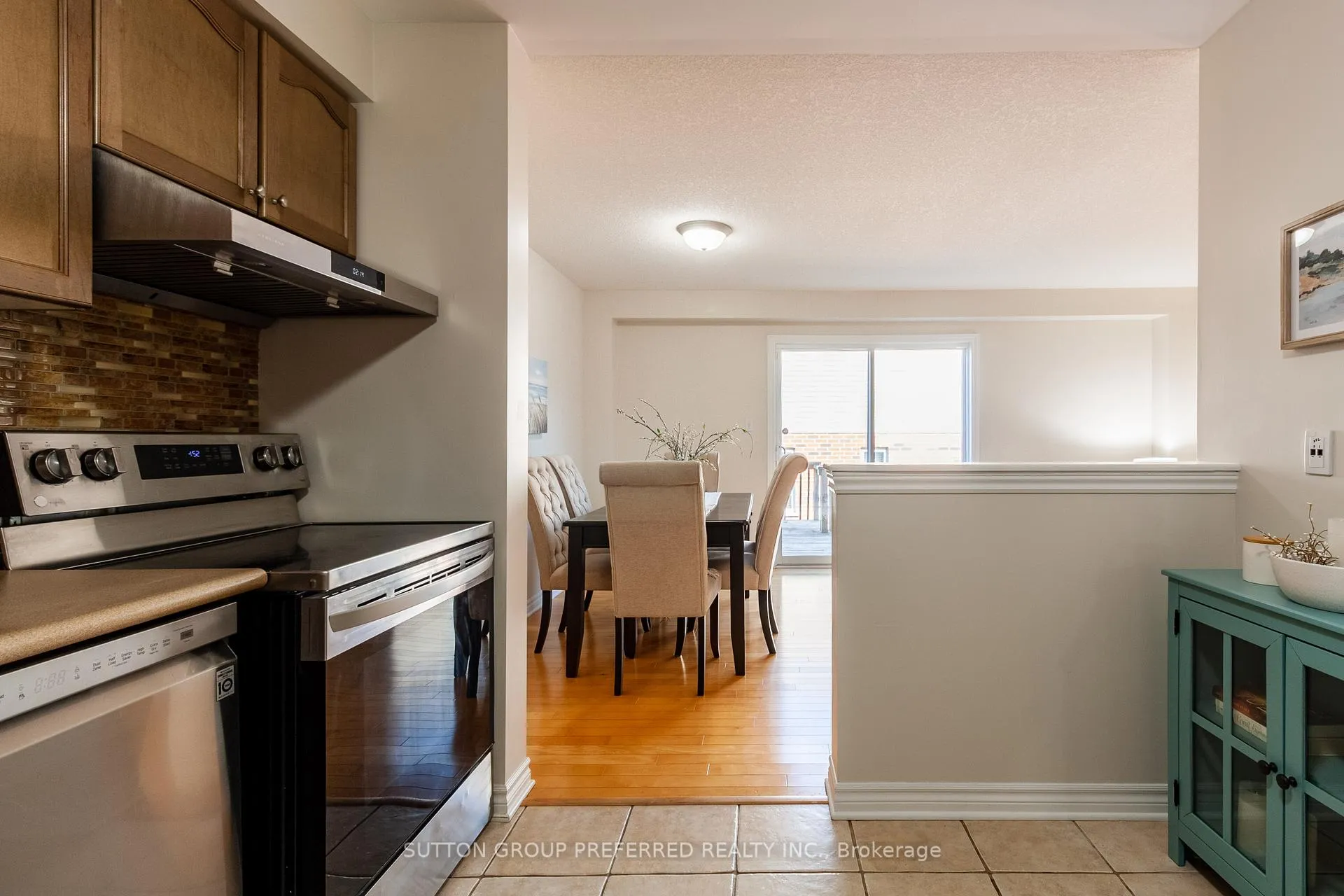 Photo 21 of Unit 32, 1059 Whetherfield Street, London, North M — HOMEH
