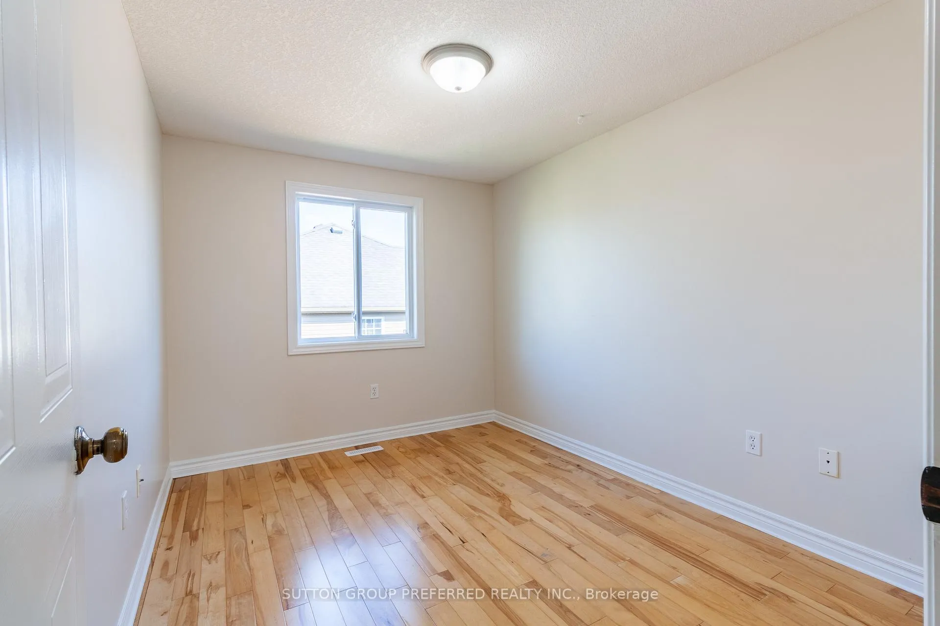 Photo 30 of Unit 32, 1059 Whetherfield Street, London, North M — HOMEH