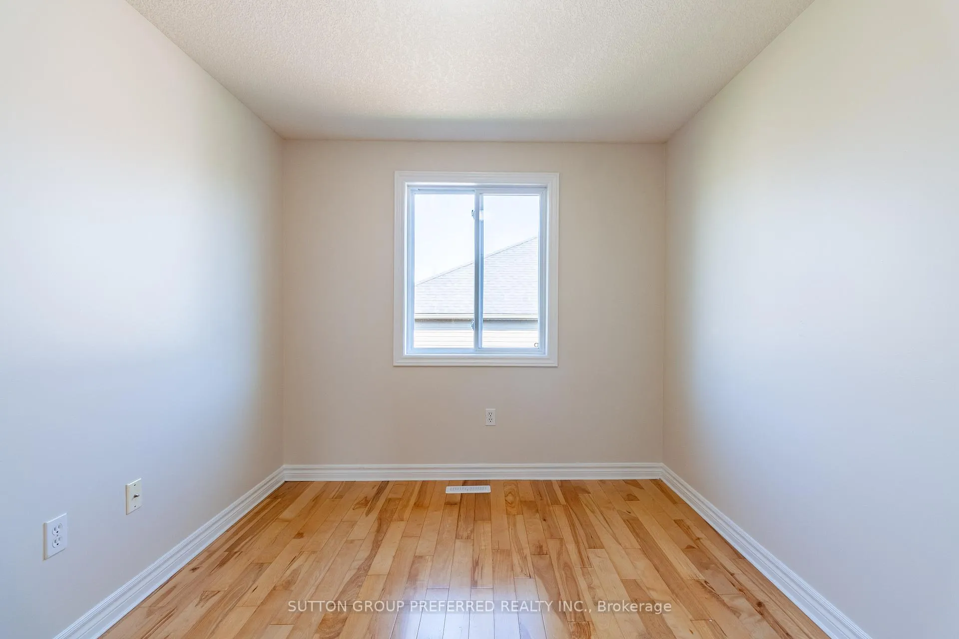 Photo 31 of Unit 32, 1059 Whetherfield Street, London, North M — HOMEH