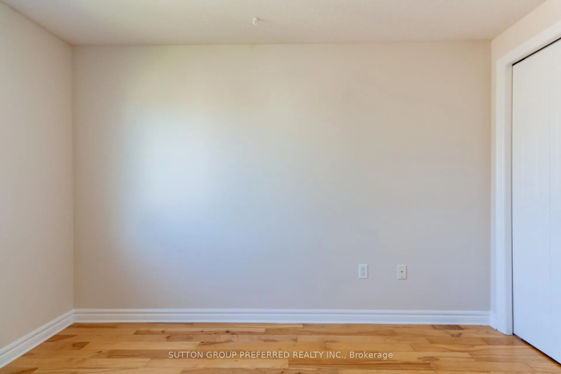 Photo 32 of Unit 32, 1059 Whetherfield Street, London, North M — HOMEH