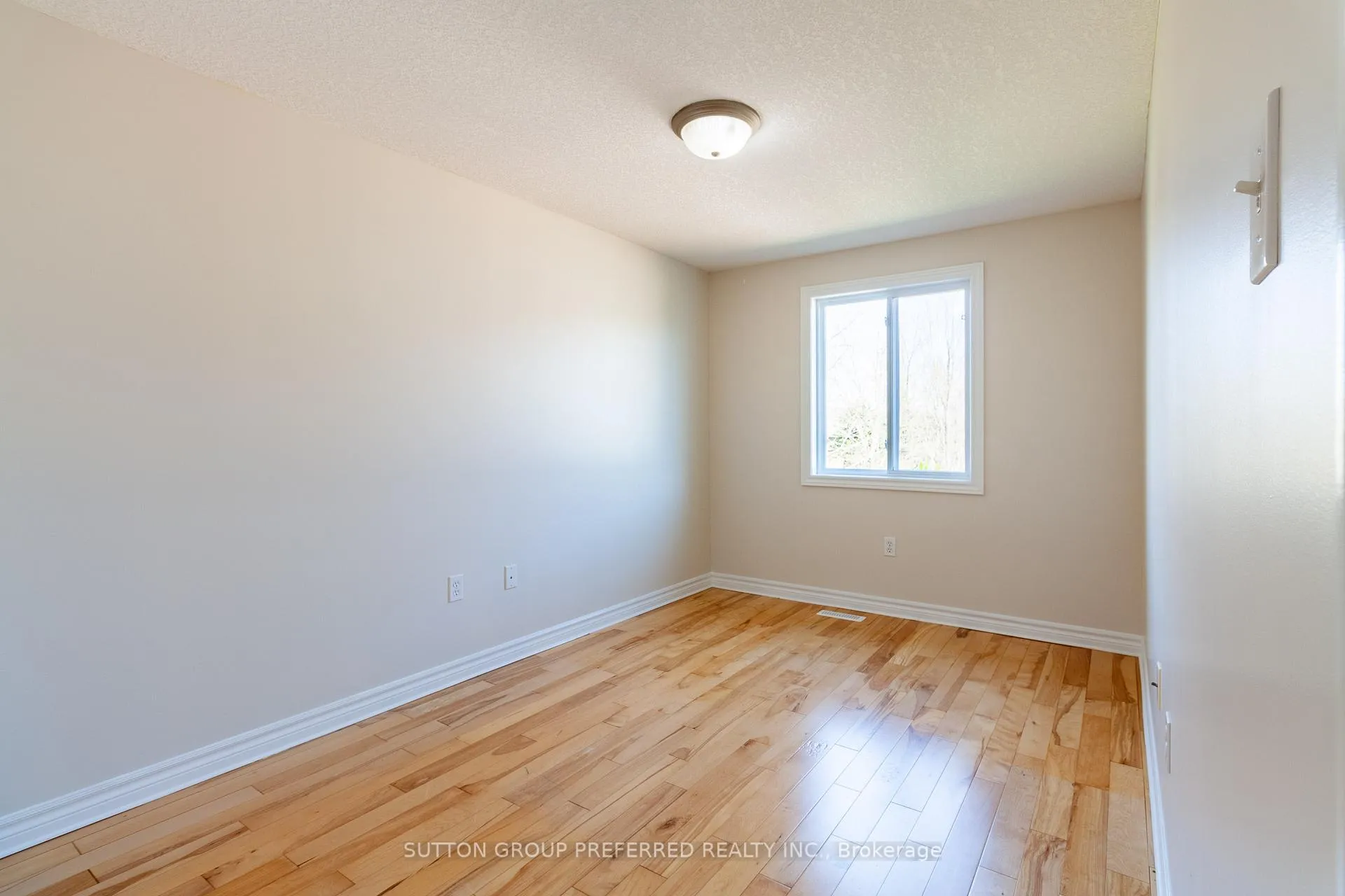 Photo 34 of Unit 32, 1059 Whetherfield Street, London, North M — HOMEH