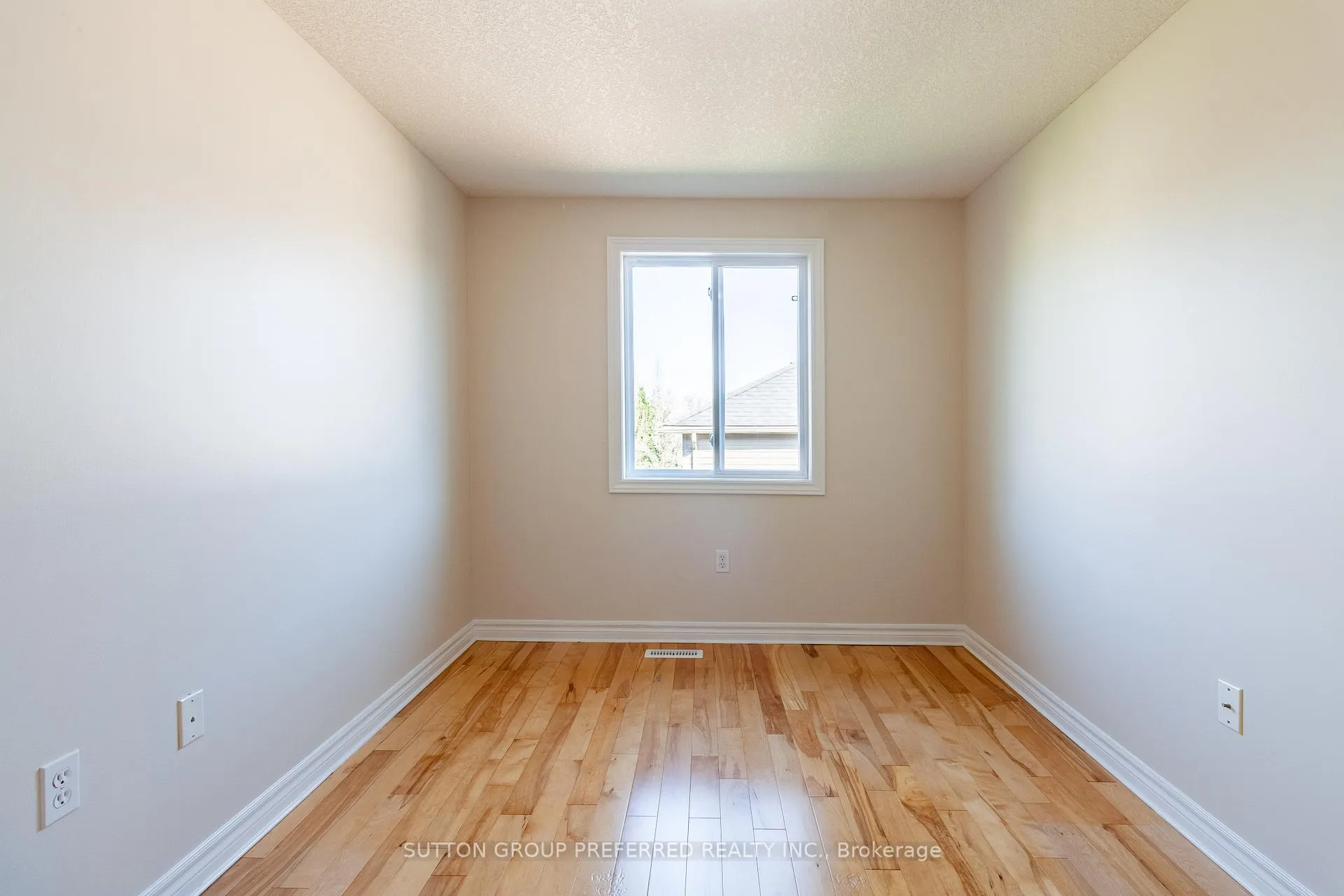 Photo 36 of Unit 32, 1059 Whetherfield Street, London, North M — HOMEH