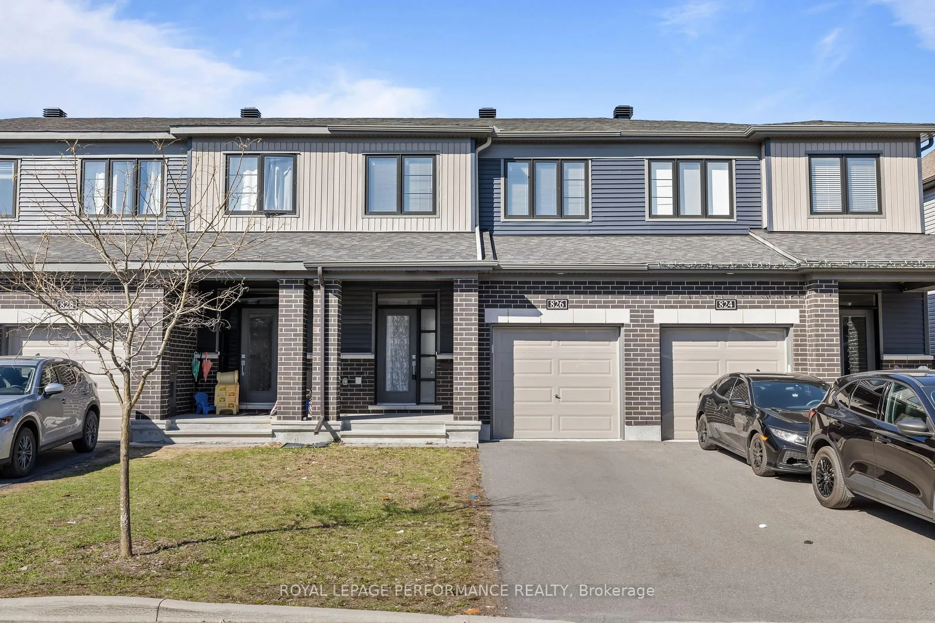 Photo 1 of 826 Dynasty Street, Ottawa, Avalon East — HOMEH