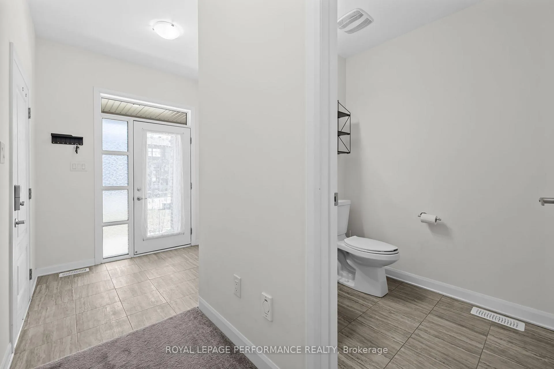 Photo 4 of 826 Dynasty Street, Ottawa, Avalon East — HOMEH