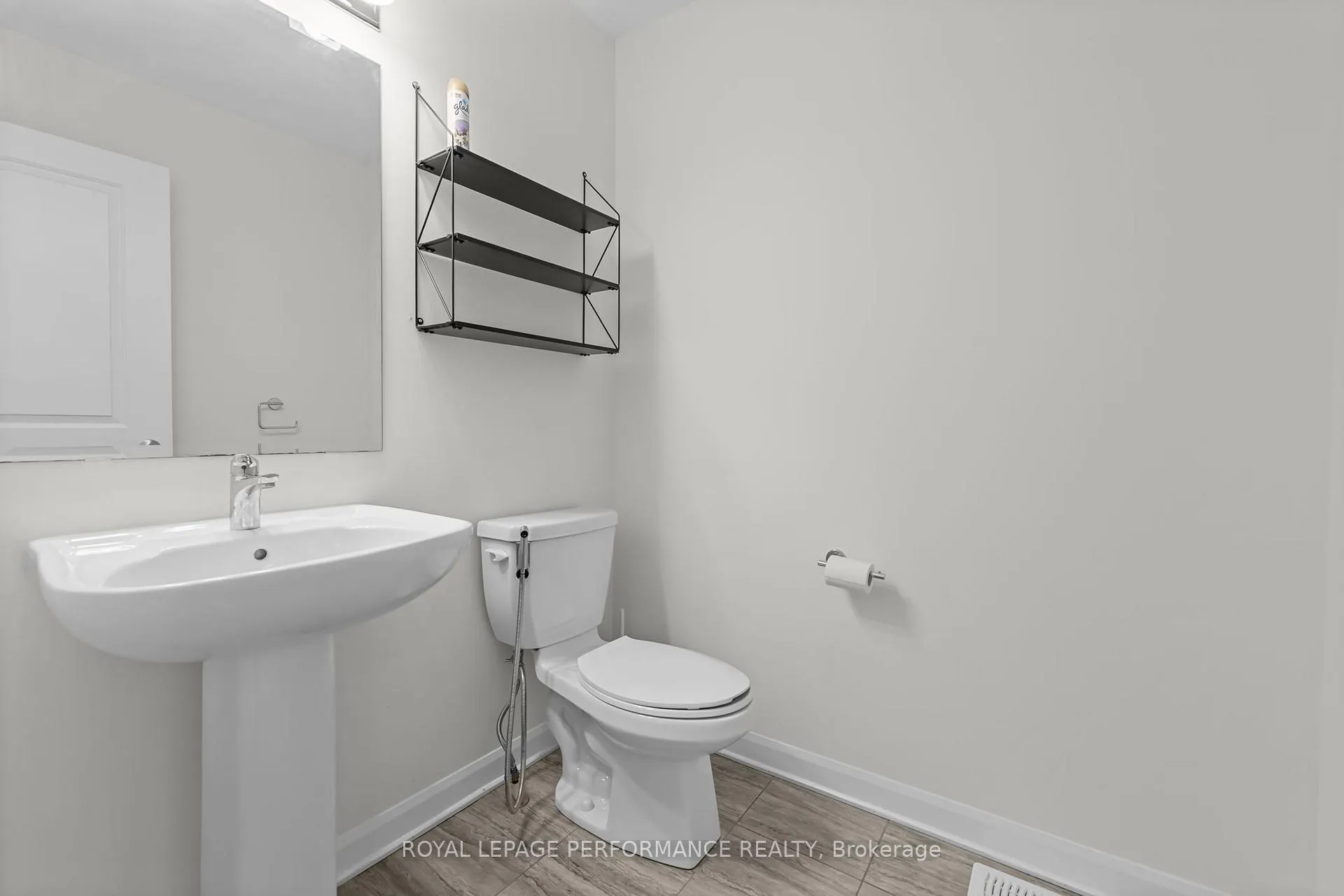 Photo 5 of 826 Dynasty Street, Ottawa, Avalon East — HOMEH