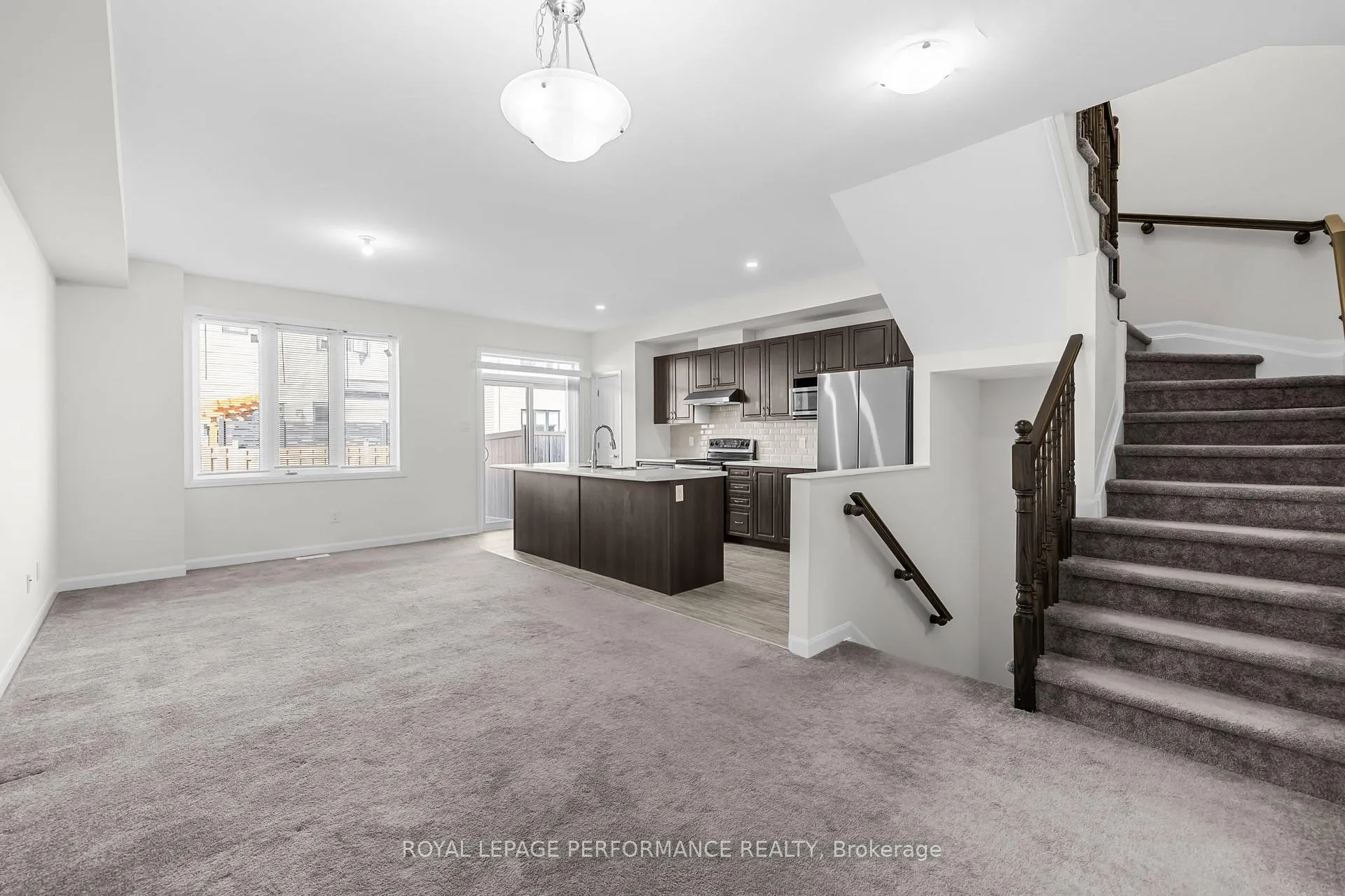 Photo 6 of 826 Dynasty Street, Ottawa, Avalon East — HOMEH