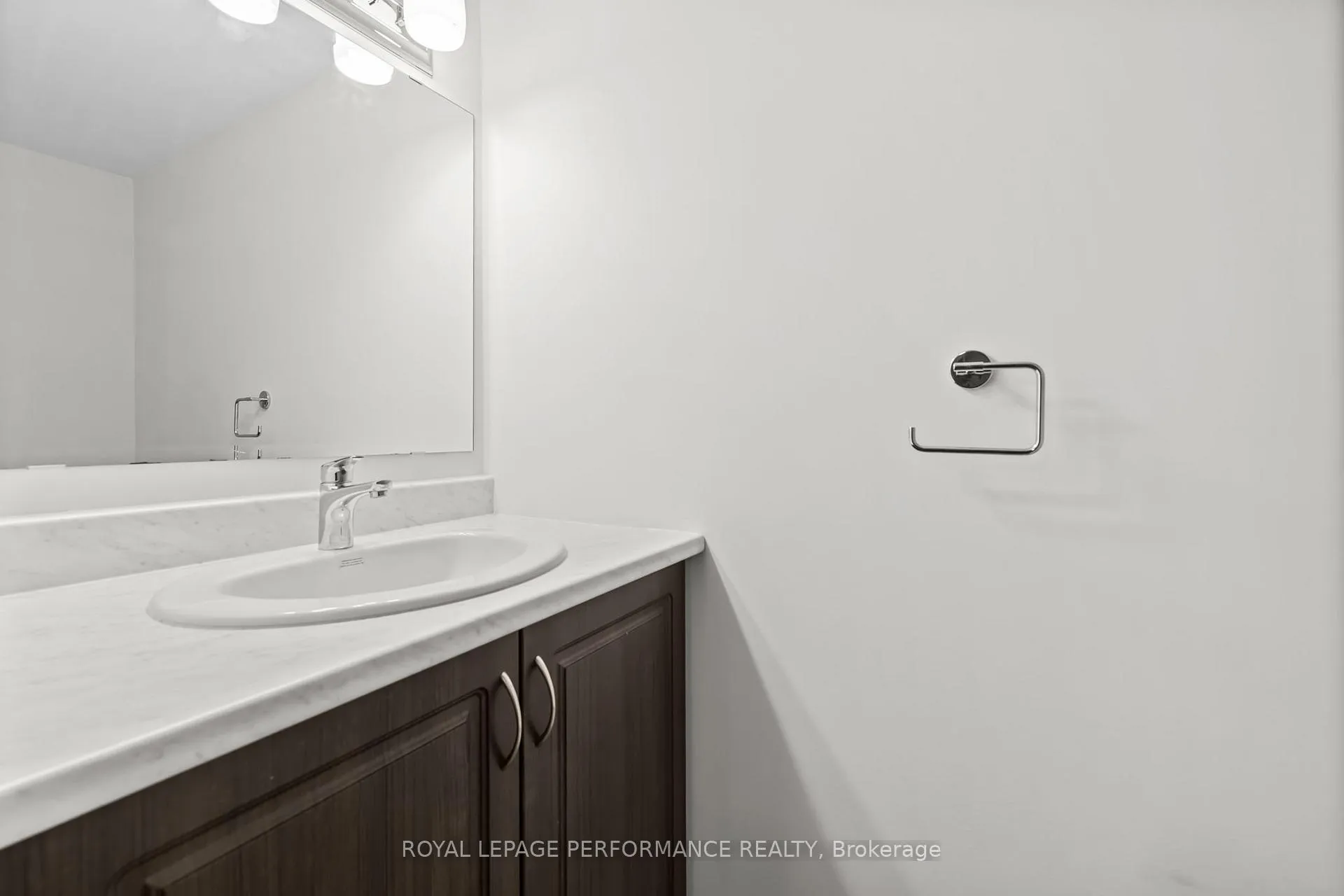 Photo 25 of 826 Dynasty Street, Ottawa, Avalon East — HOMEH
