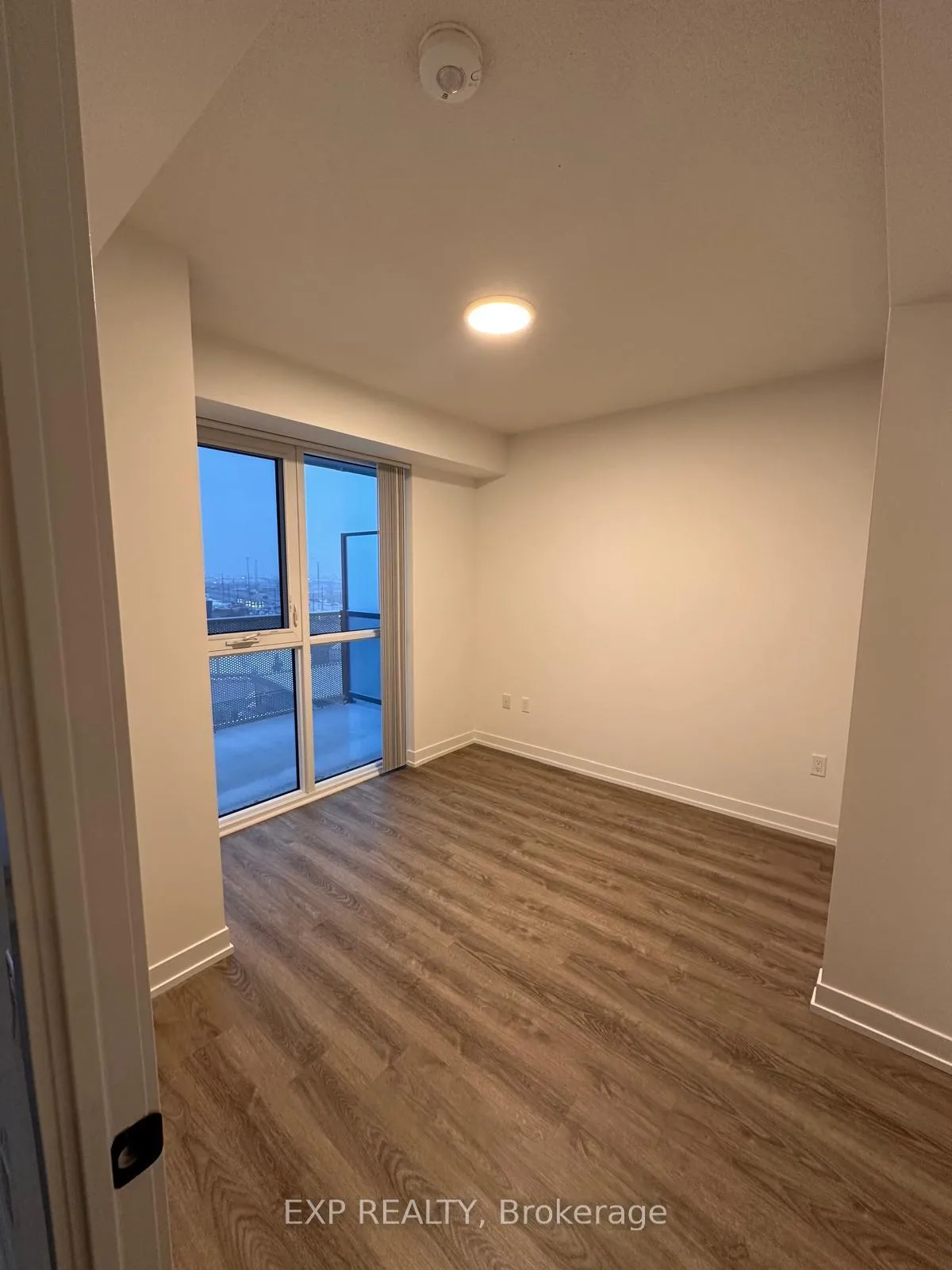 Photo 10 of Unit 708, 195 Commerce Street, Vaughan, Vaughan Corporate Centre — HOMEH
