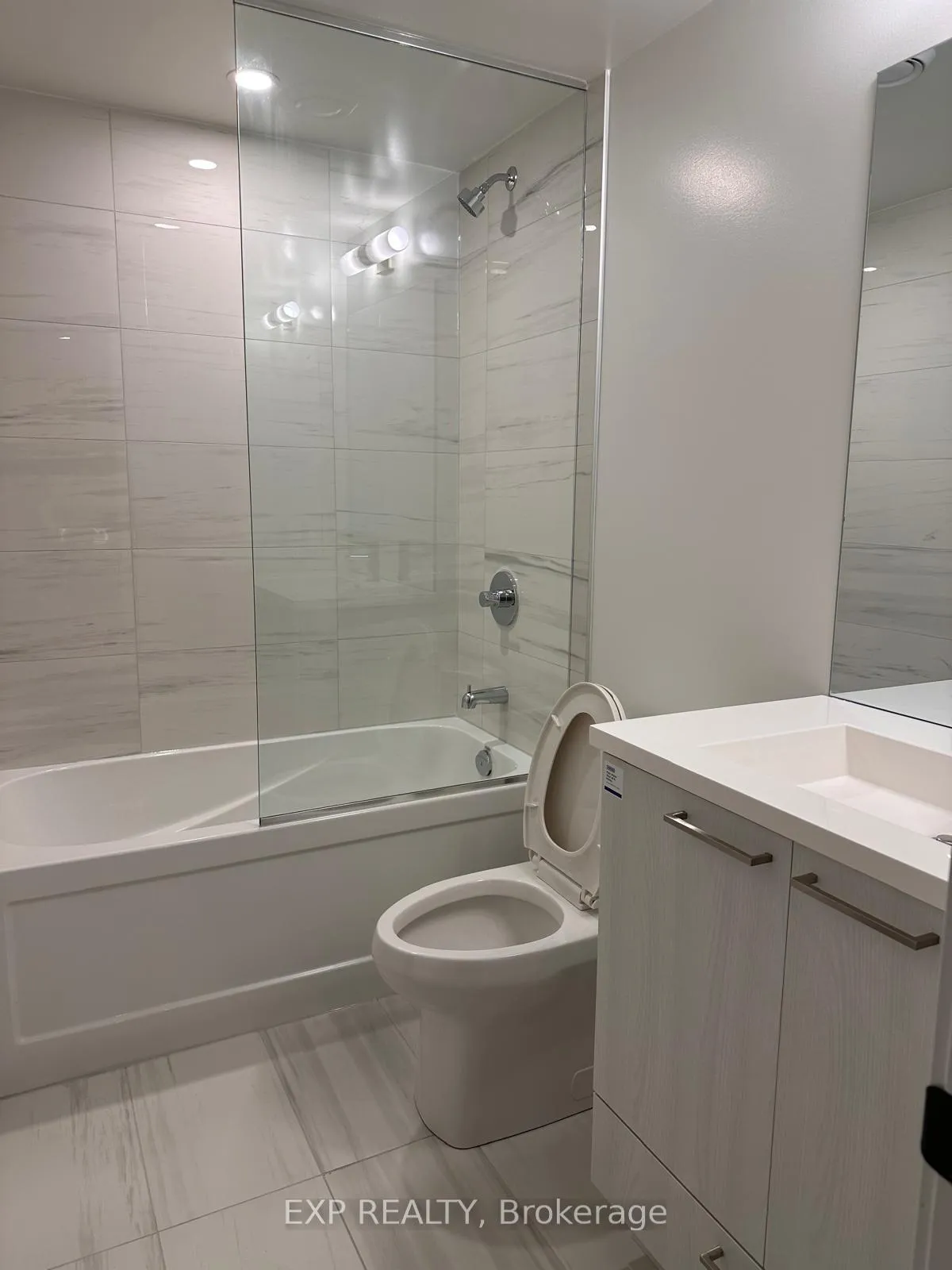 Photo 14 of Unit 708, 195 Commerce Street, Vaughan, Vaughan Corporate Centre — HOMEH