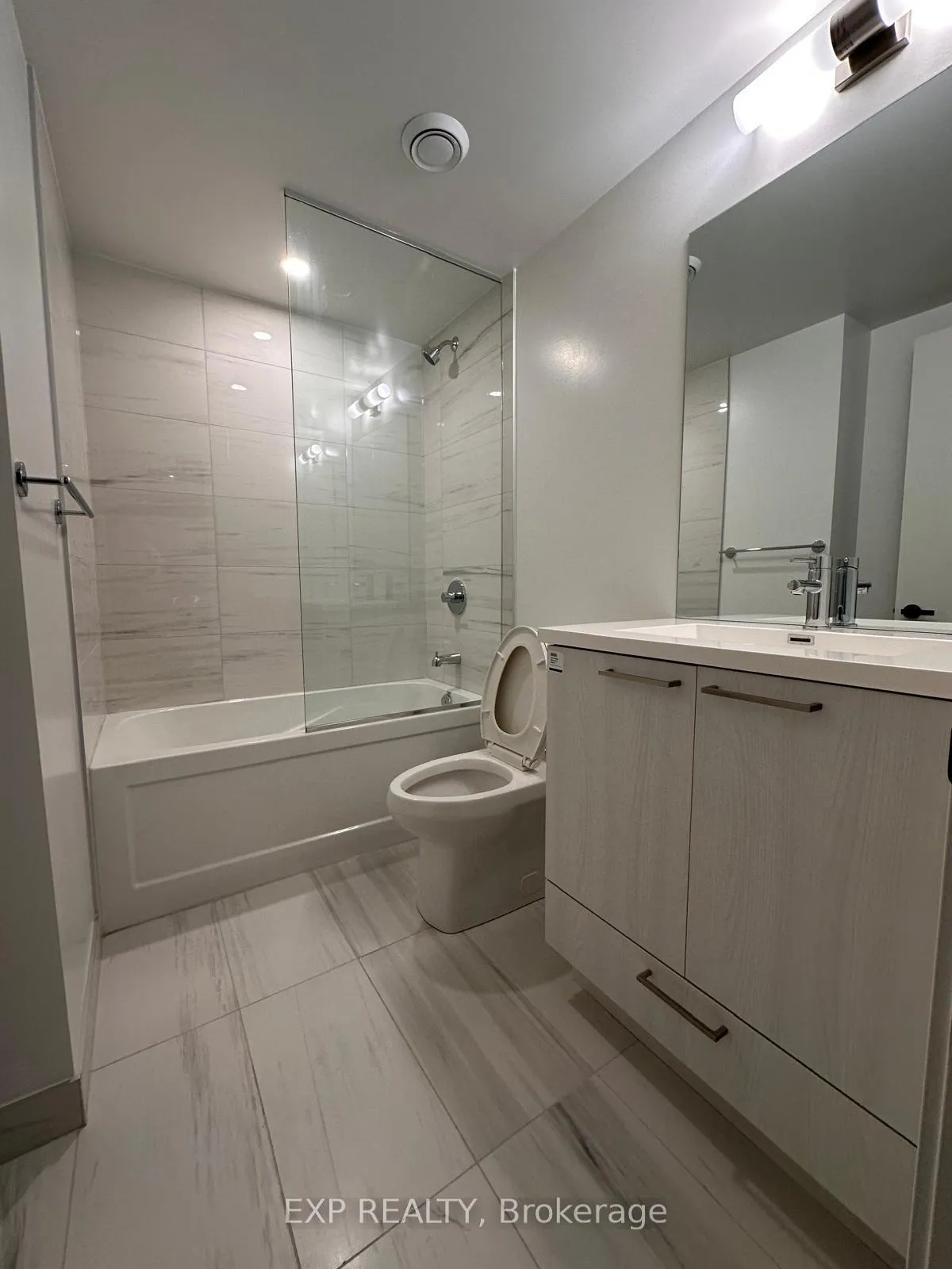 Photo 15 of Unit 708, 195 Commerce Street, Vaughan, Vaughan Corporate Centre — HOMEH