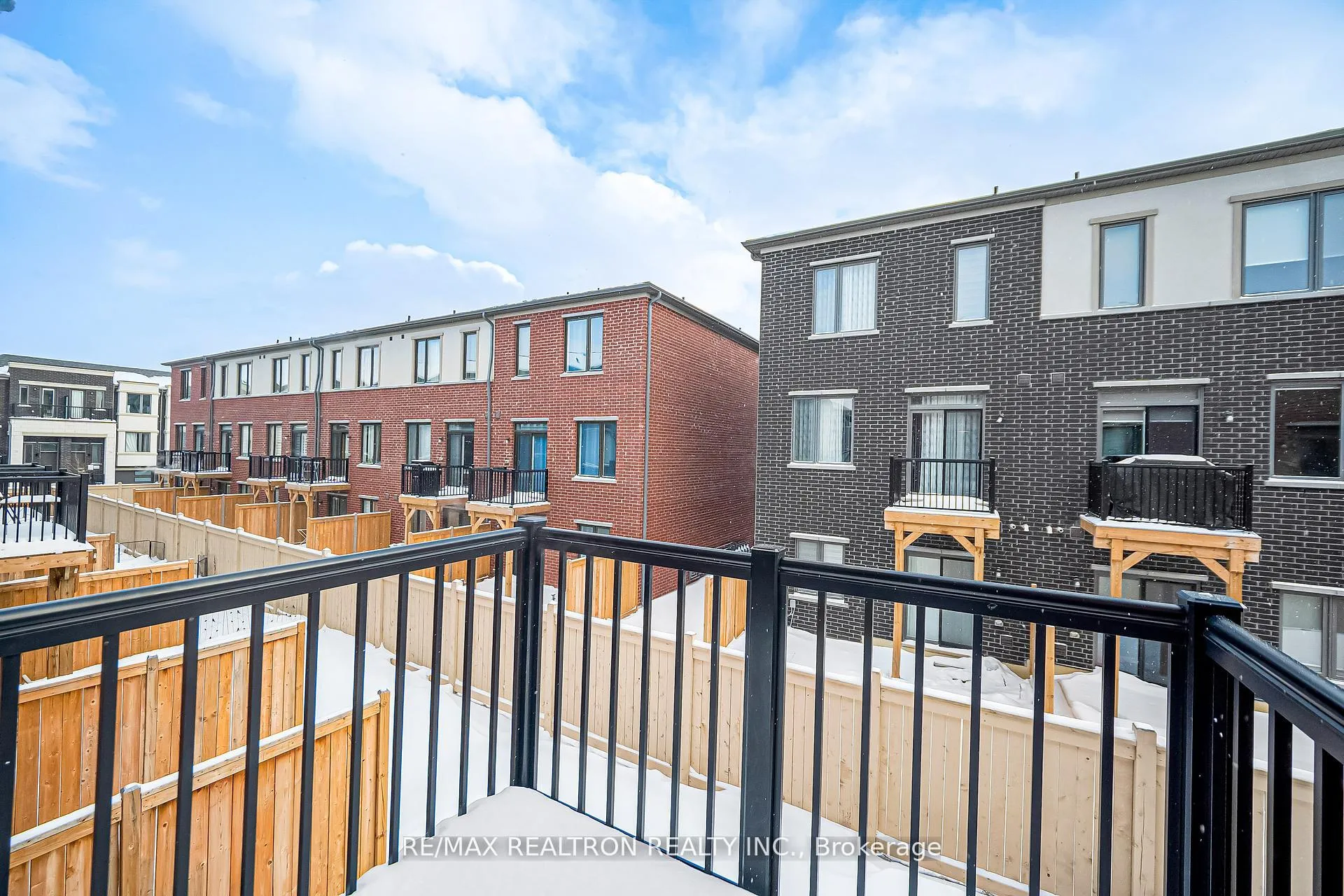 Photo 24 of 25 Aberfoyle Street, Vaughan, Patterson — HOMEH