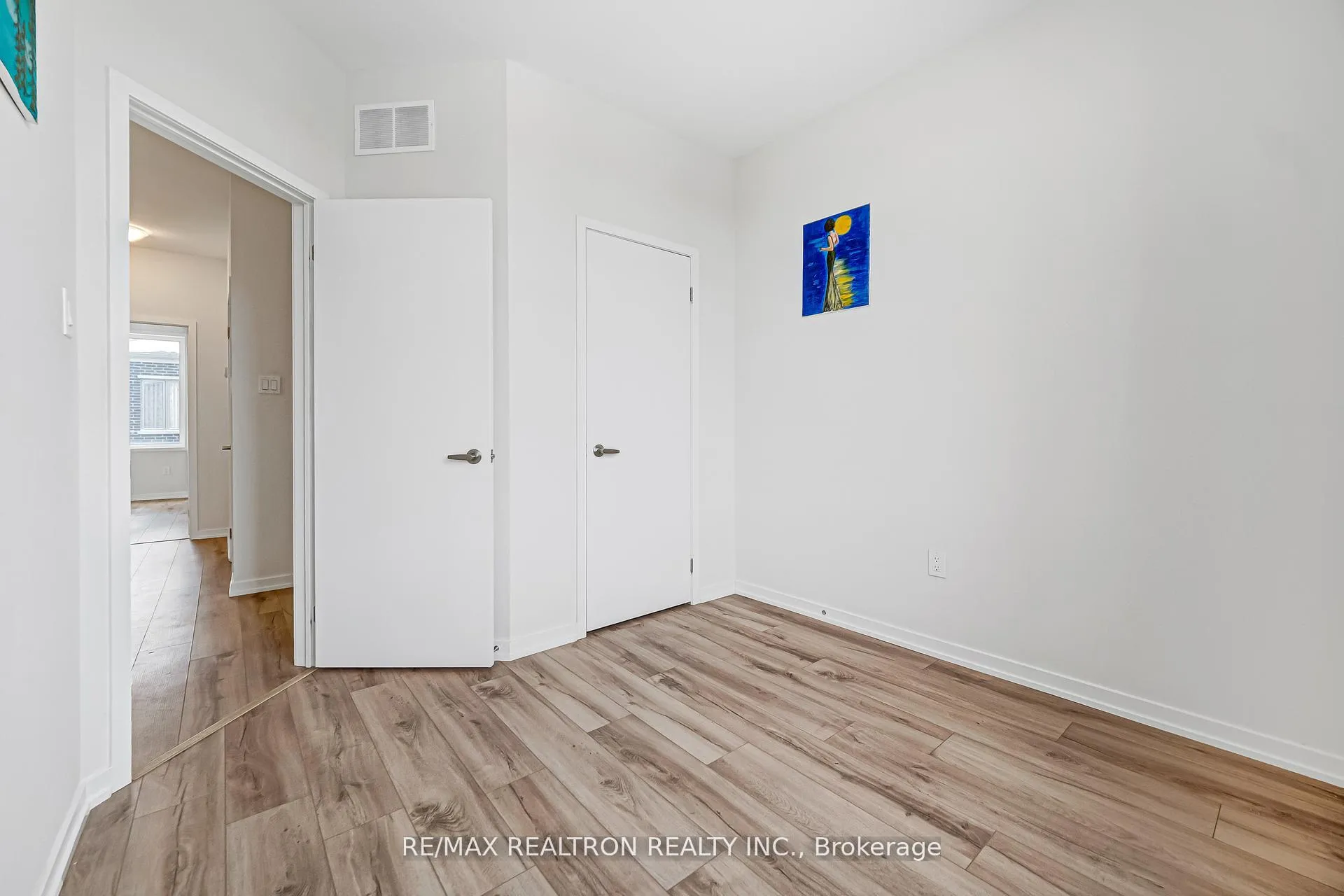 Photo 31 of 25 Aberfoyle Street, Vaughan, Patterson — HOMEH