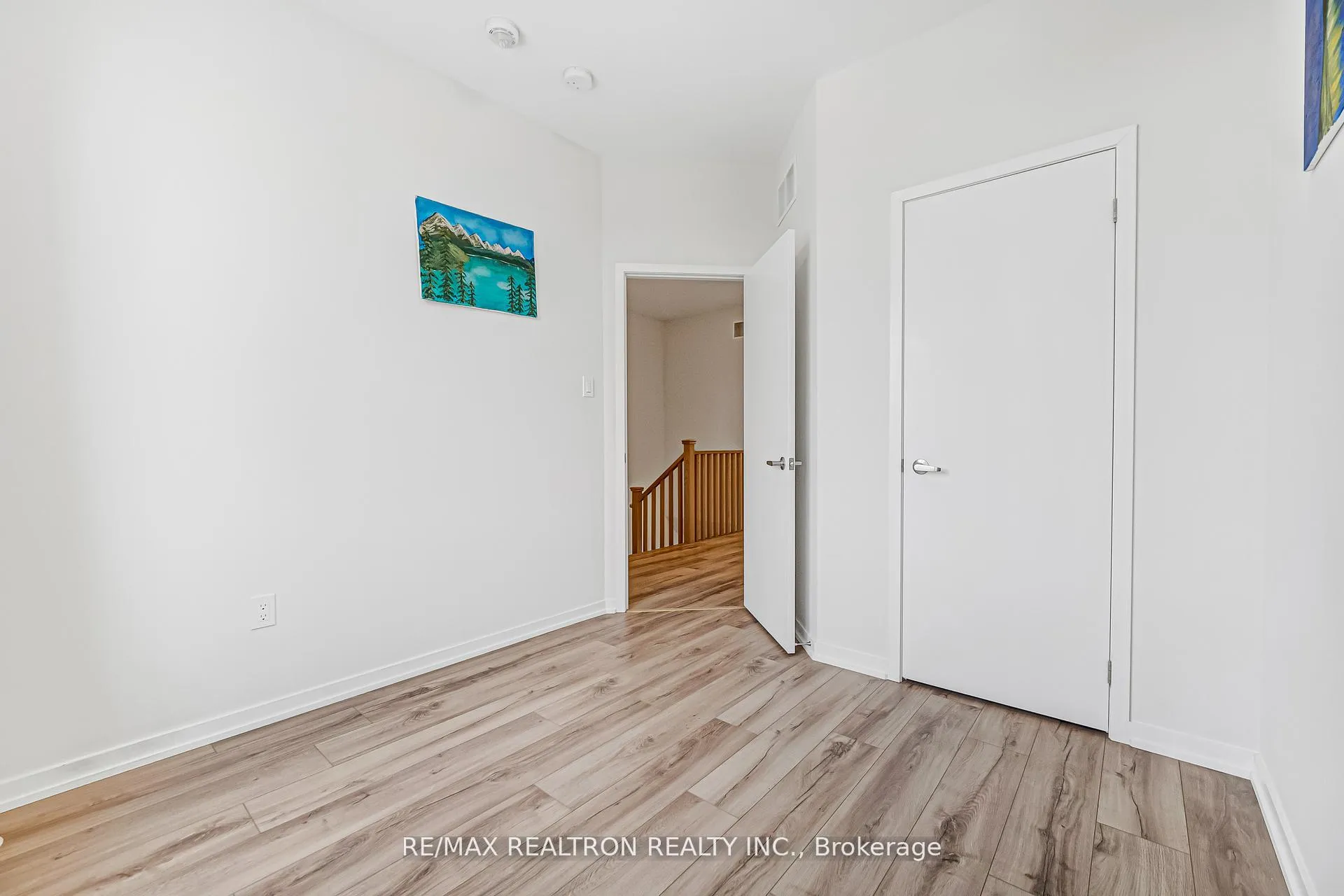 Photo 32 of 25 Aberfoyle Street, Vaughan, Patterson — HOMEH