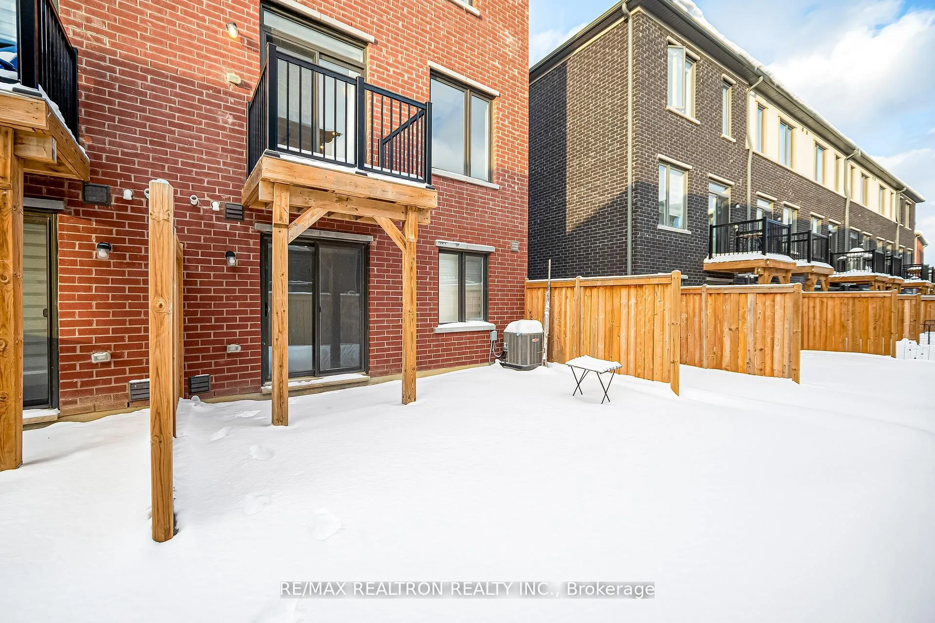 Photo 45 of 25 Aberfoyle Street, Vaughan, Patterson — HOMEH