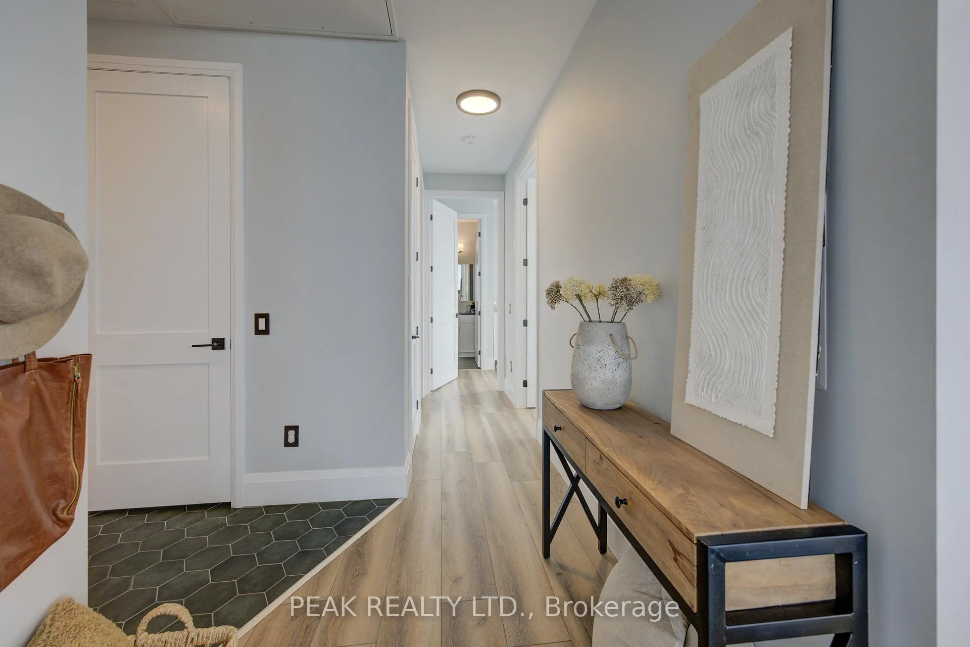 Photo 8 of Unit 2908, 60 Charles Street W, Kitchener, City Commercial Core — HOMEH