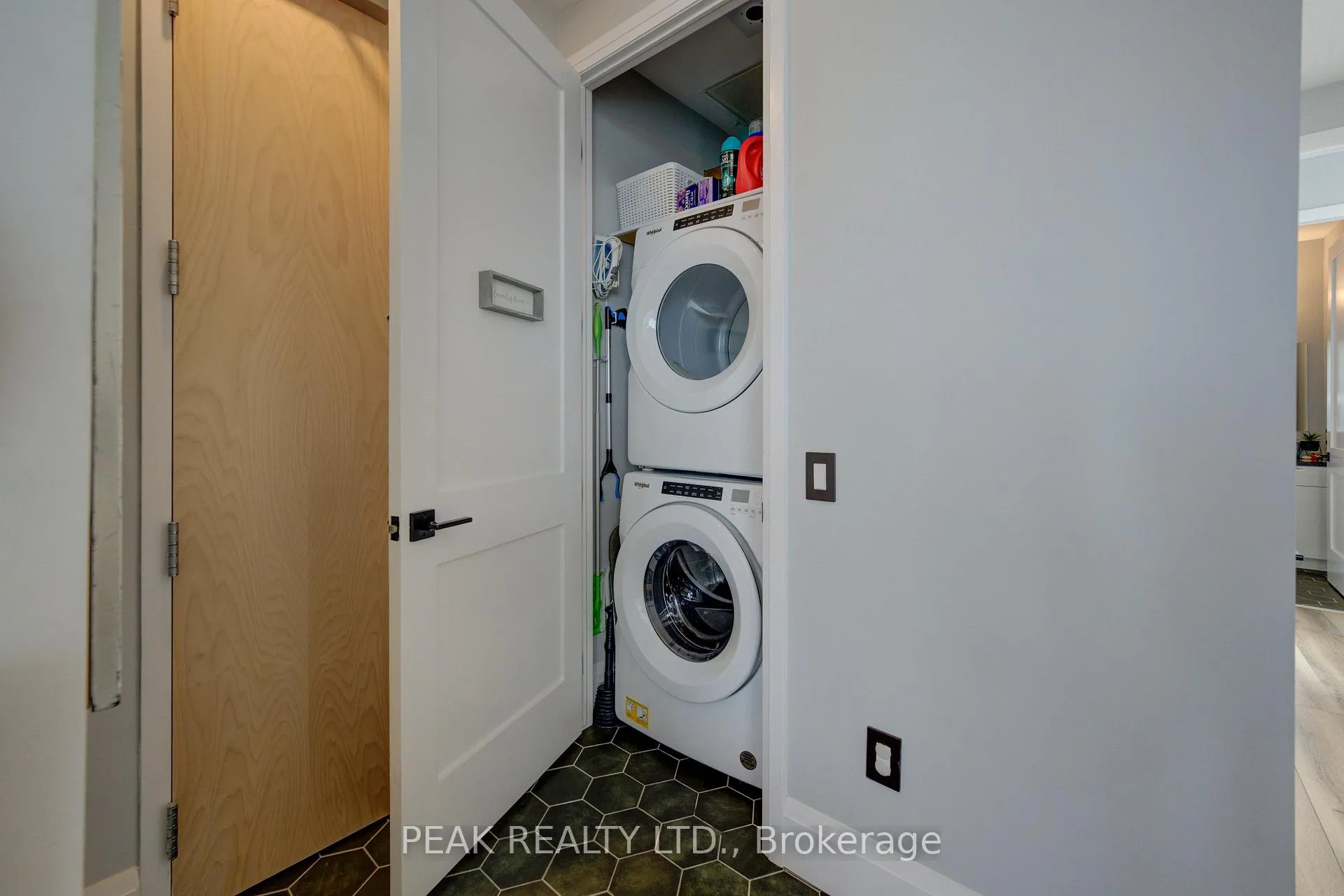 Photo 9 of Unit 2908, 60 Charles Street W, Kitchener, City Commercial Core — HOMEH