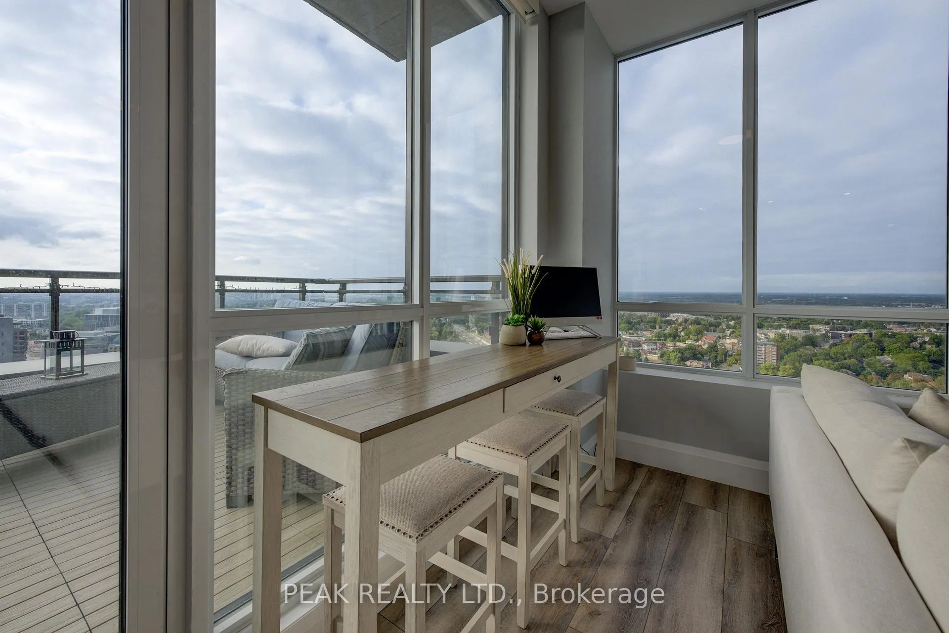 Photo 22 of Unit 2908, 60 Charles Street W, Kitchener, City Commercial Core — HOMEH