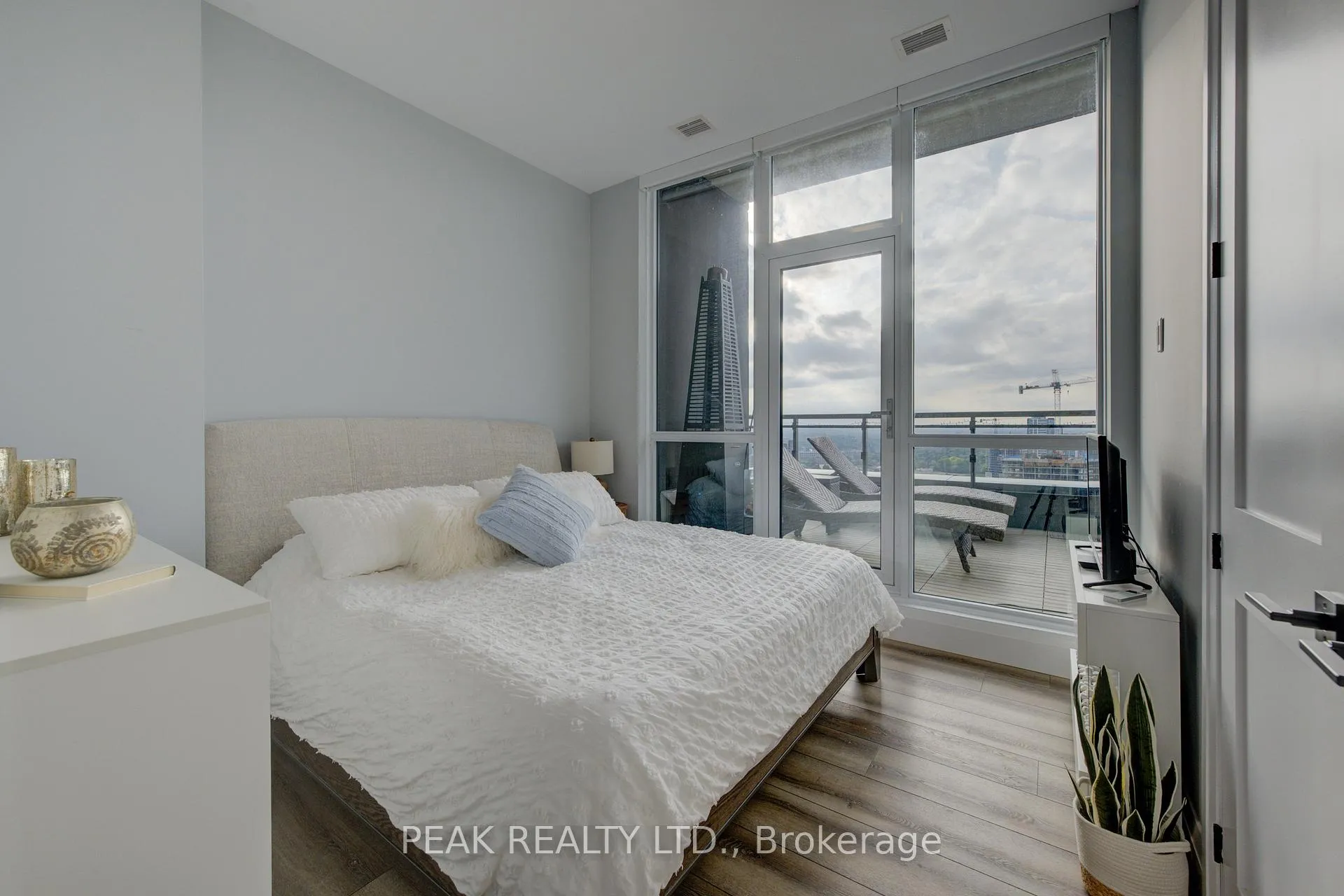 Photo 26 of Unit 2908, 60 Charles Street W, Kitchener, City Commercial Core — HOMEH