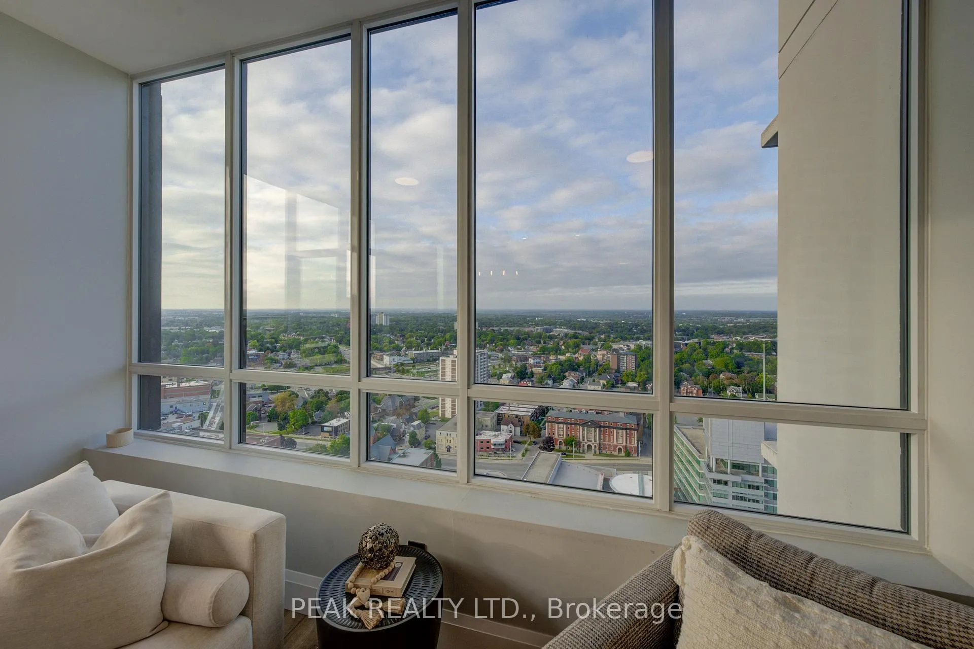 Photo 29 of Unit 2908, 60 Charles Street W, Kitchener, City Commercial Core — HOMEH