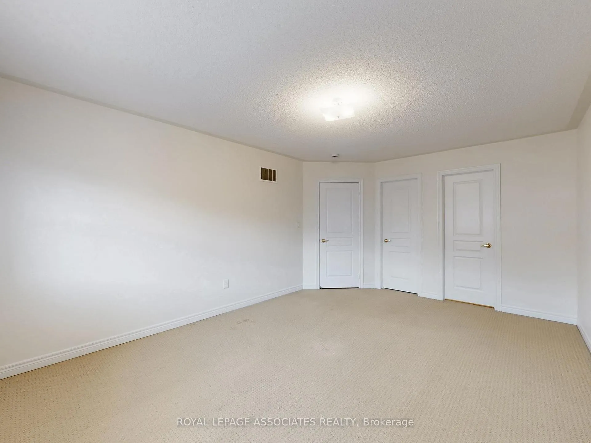 Photo 28 of 10 Lloyd Crescent, Brampton, Northwest Brampton — HOMEH