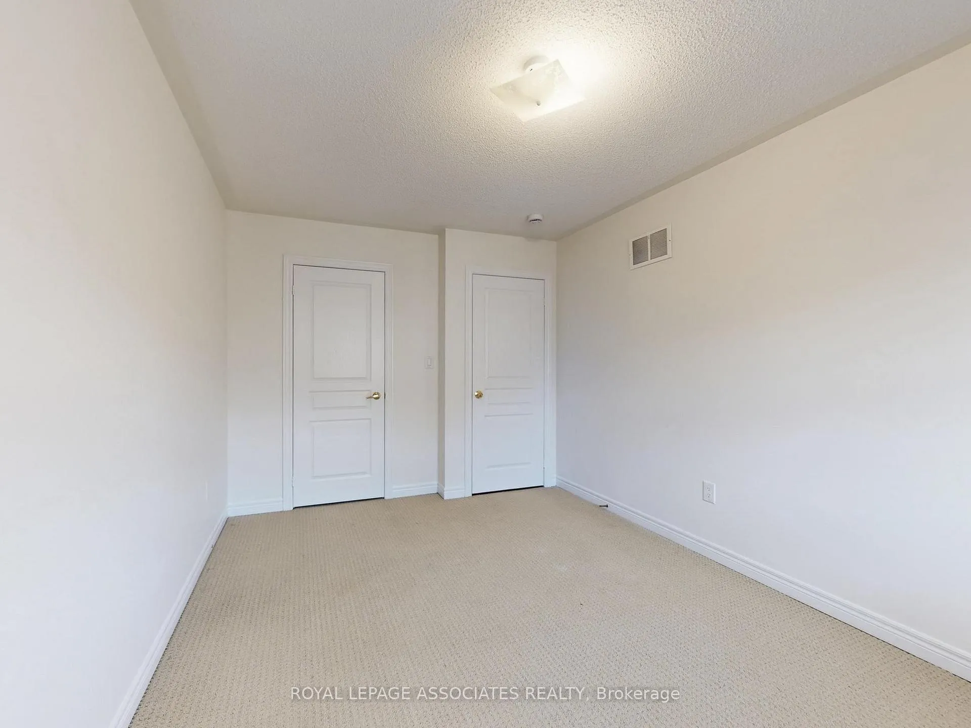 Photo 36 of 10 Lloyd Crescent, Brampton, Northwest Brampton — HOMEH