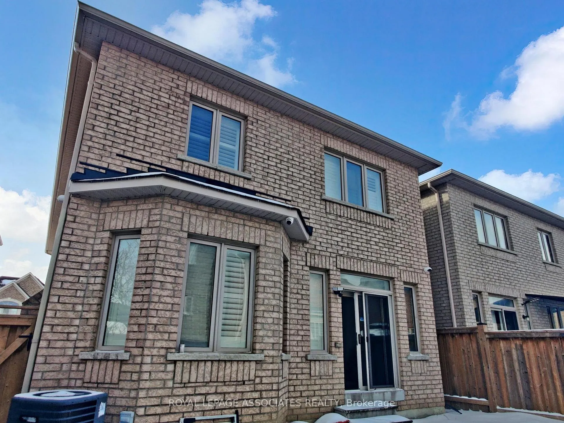 Photo 49 of 10 Lloyd Crescent, Brampton, Northwest Brampton — HOMEH
