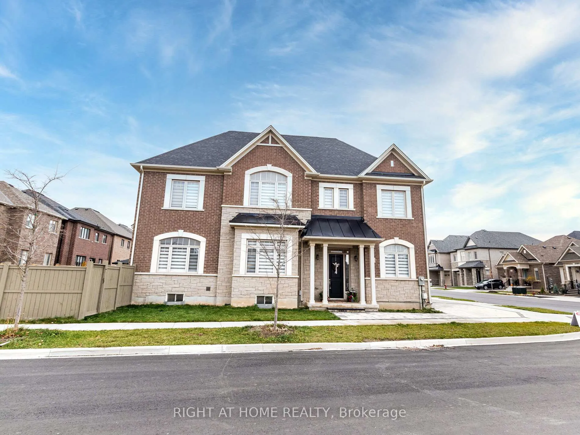 Photo of 95 Viva Gardens