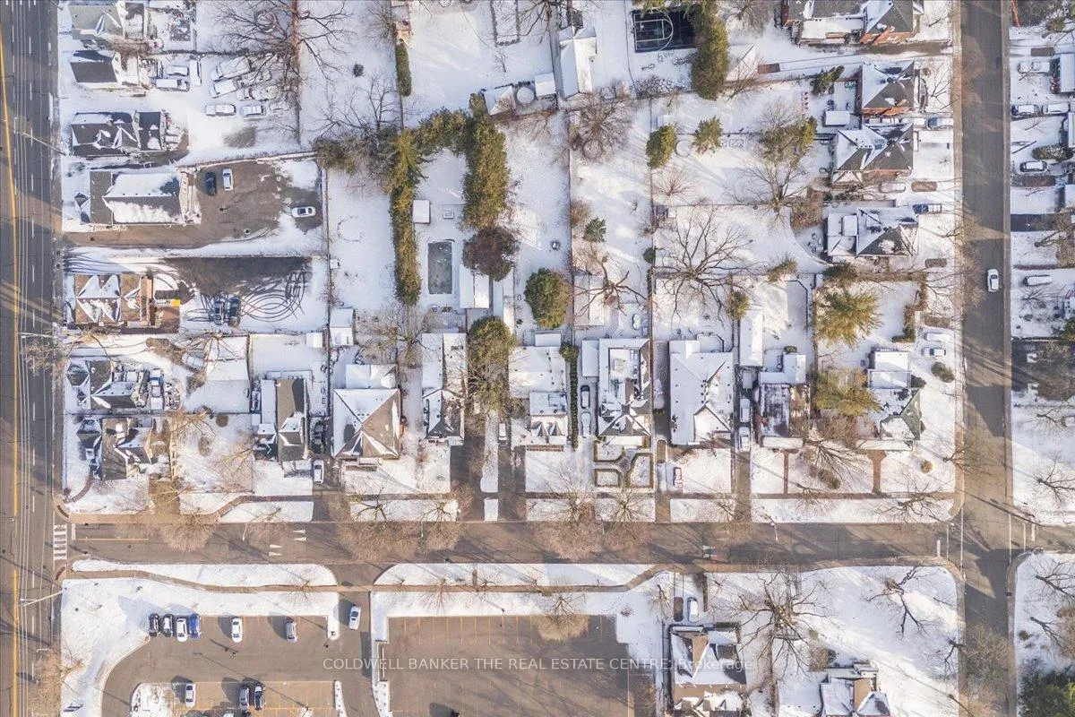 Photo 8 of 24 Maple Street, Aurora, Aurora Village — HOMEH